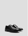 Zapato en piel negro estilo blucher picados | Roberto Verino