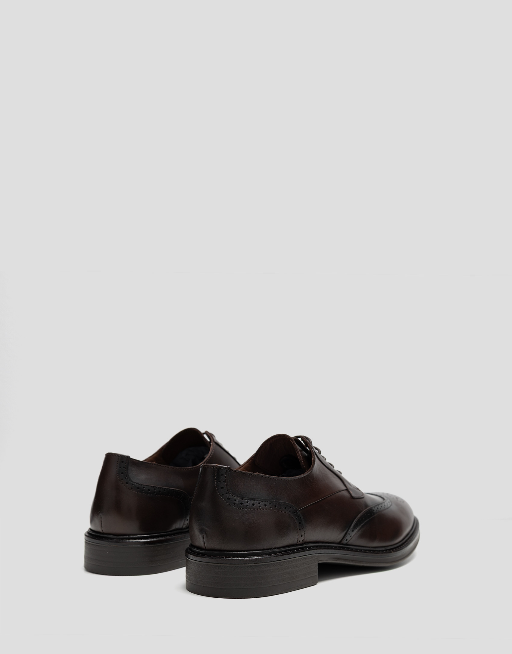 Brown leather blucher-style brogue shoes | Roberto Verino