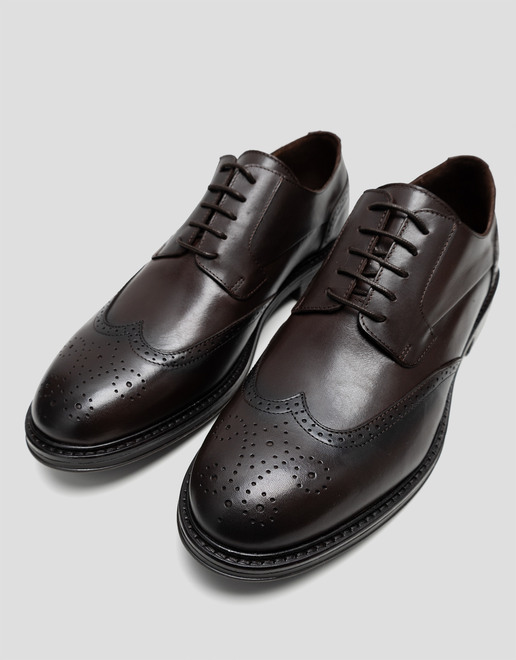 Brown leather blucher-style brogue shoes | Roberto Verino