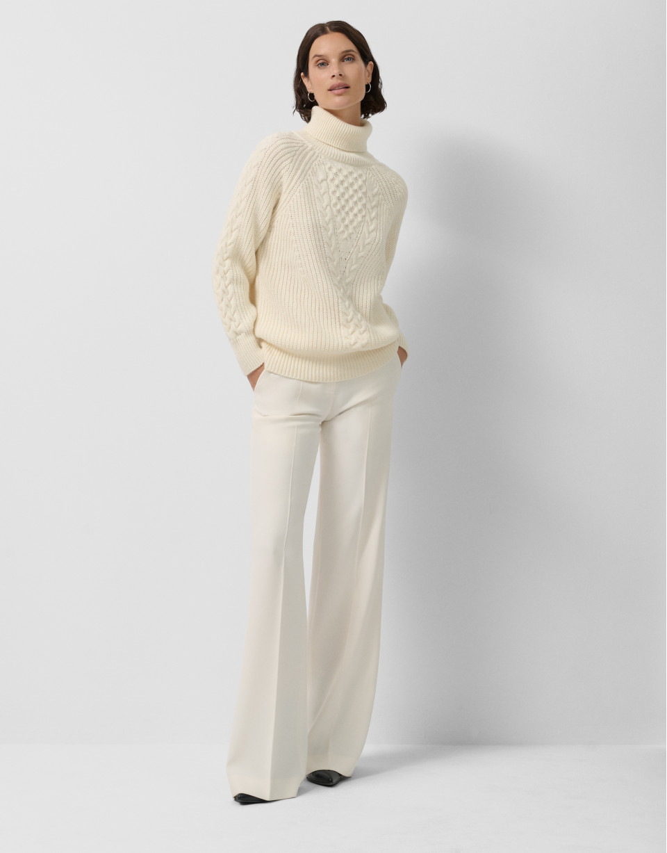 Ecru thick knitted sweater - Woman - AW2025 | Roberto Verino