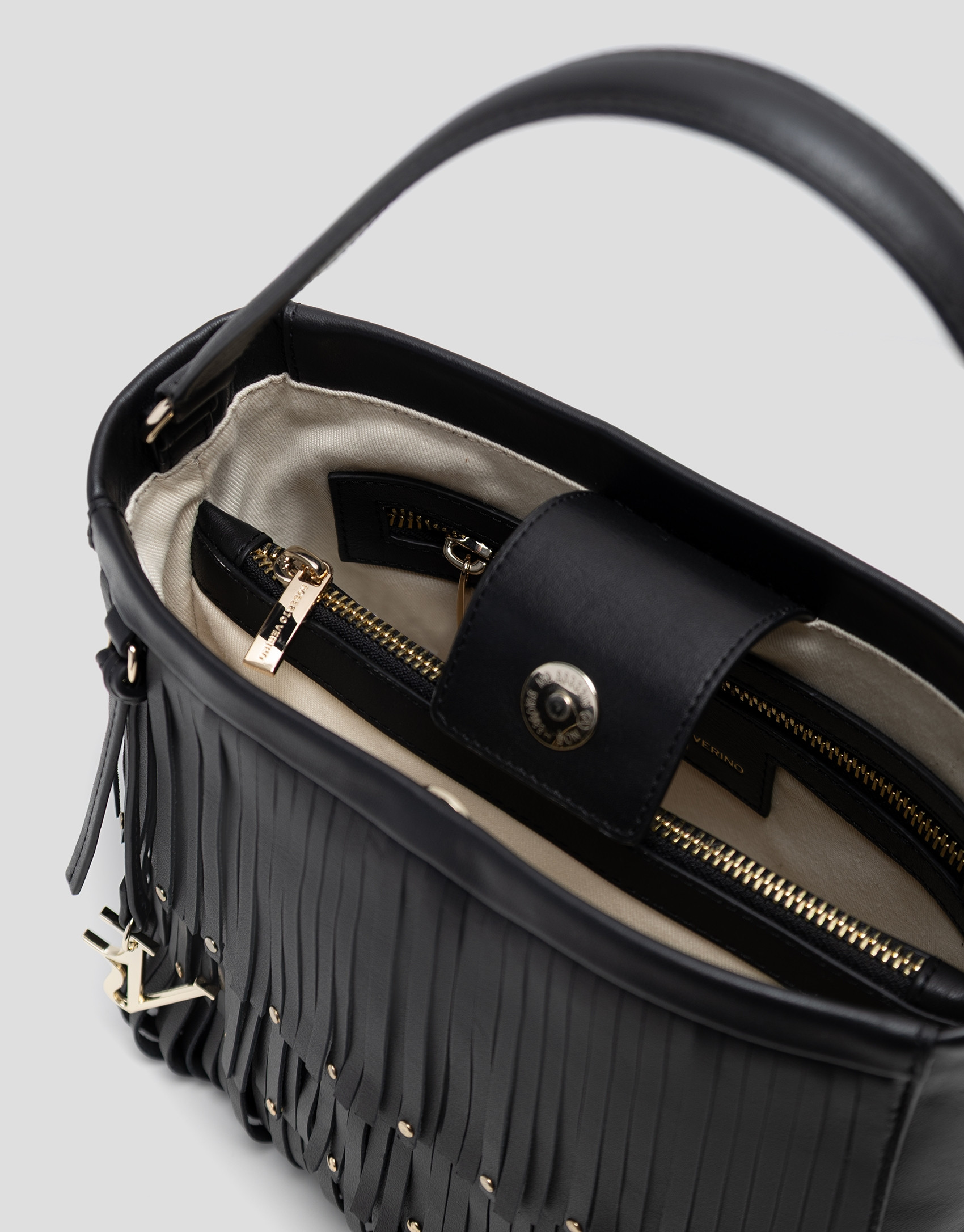 Bolso Bucket Chloe piel negro con flecos | Roberto Verino