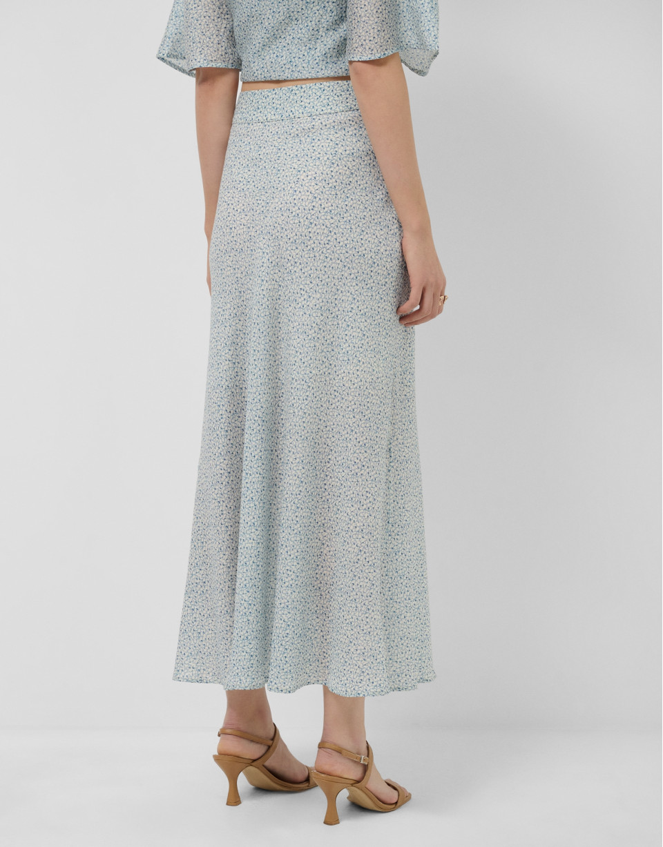 Midi skirt with slits in blue-toned printed ... | Roberto Verino