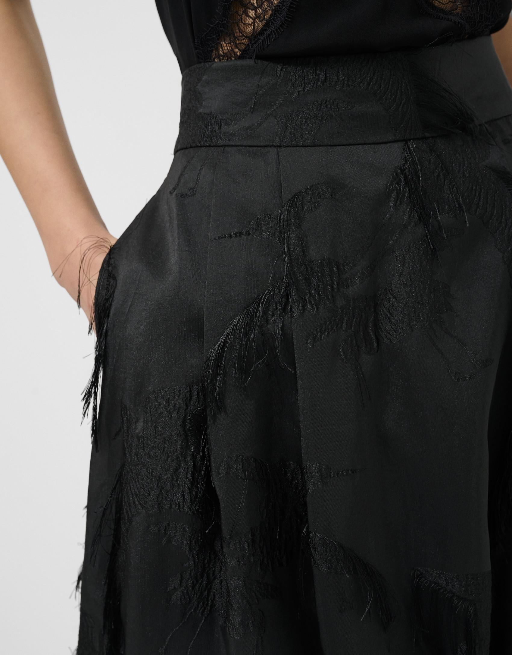 Black balloon skirt with fancy jacquard - Woman | Roberto Verino