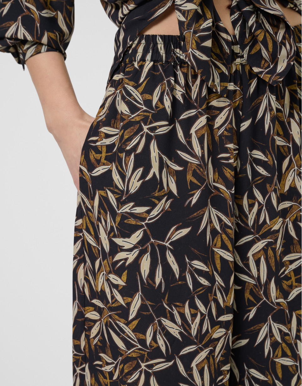 Brown leaf print crepe palazzo trousers - Woman | Roberto Verino