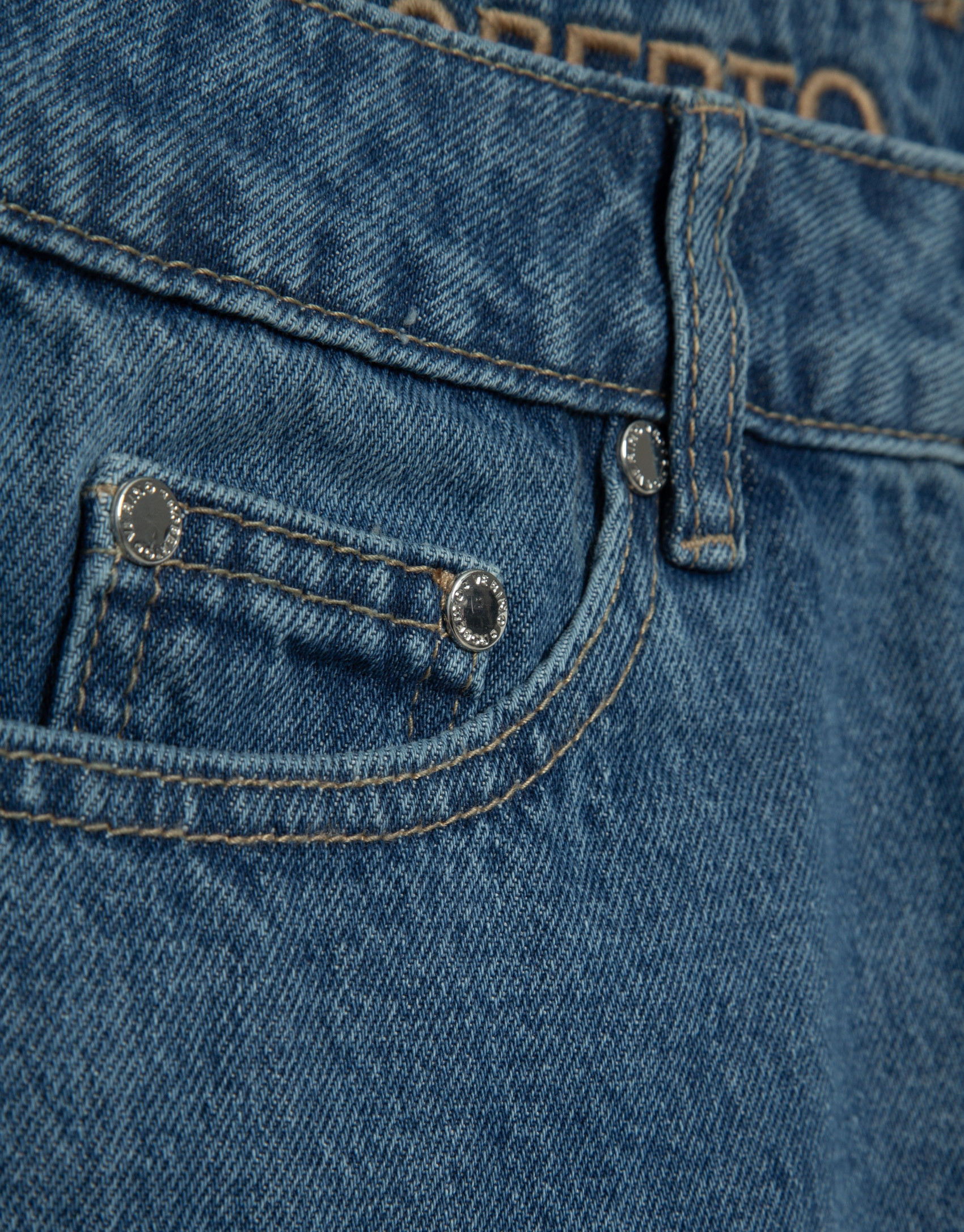 Pantalón vaquero ancho azul personalizado en... | Roberto Verino