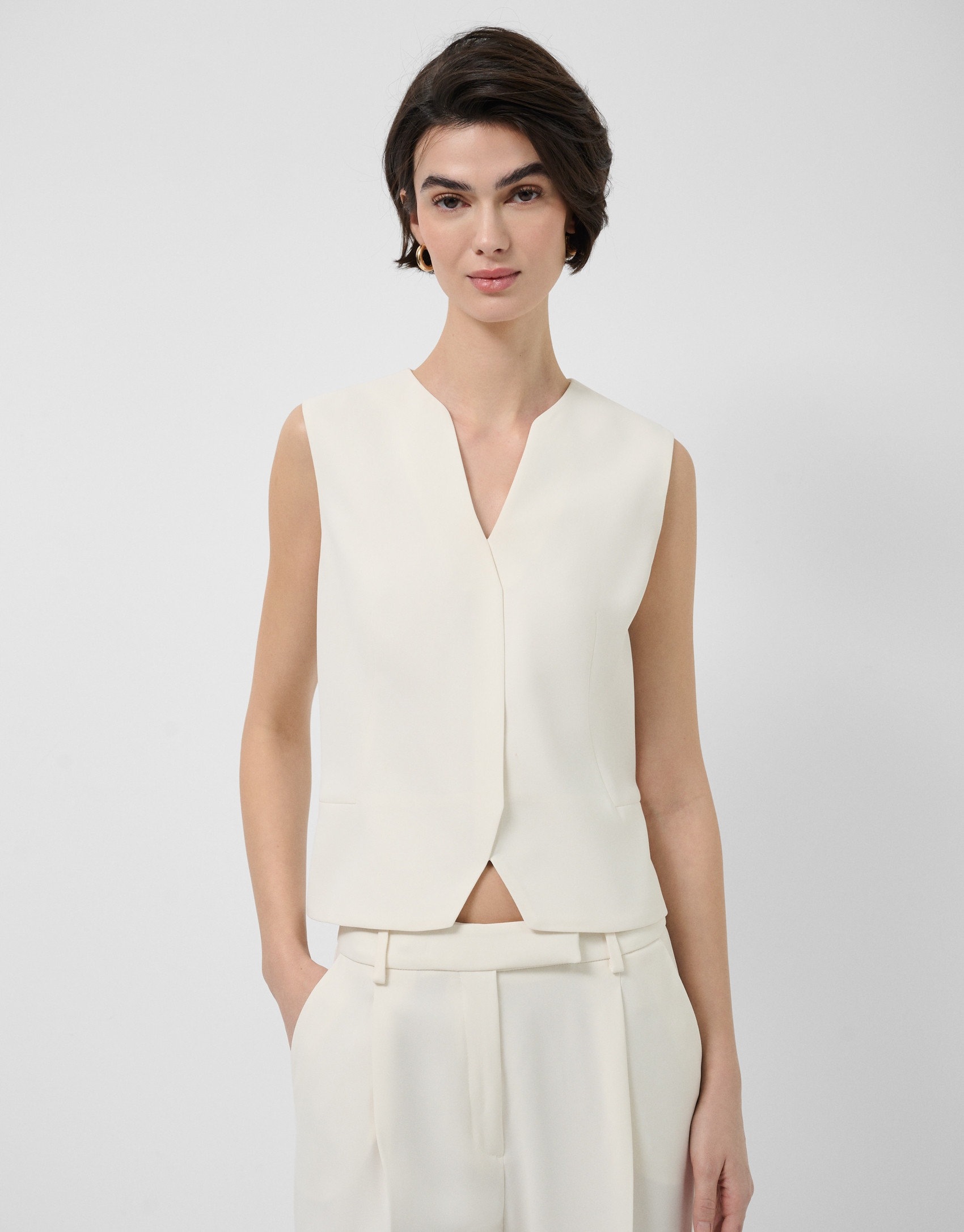 Structured ecru crepe top - Woman - SS2026 | Roberto Verino