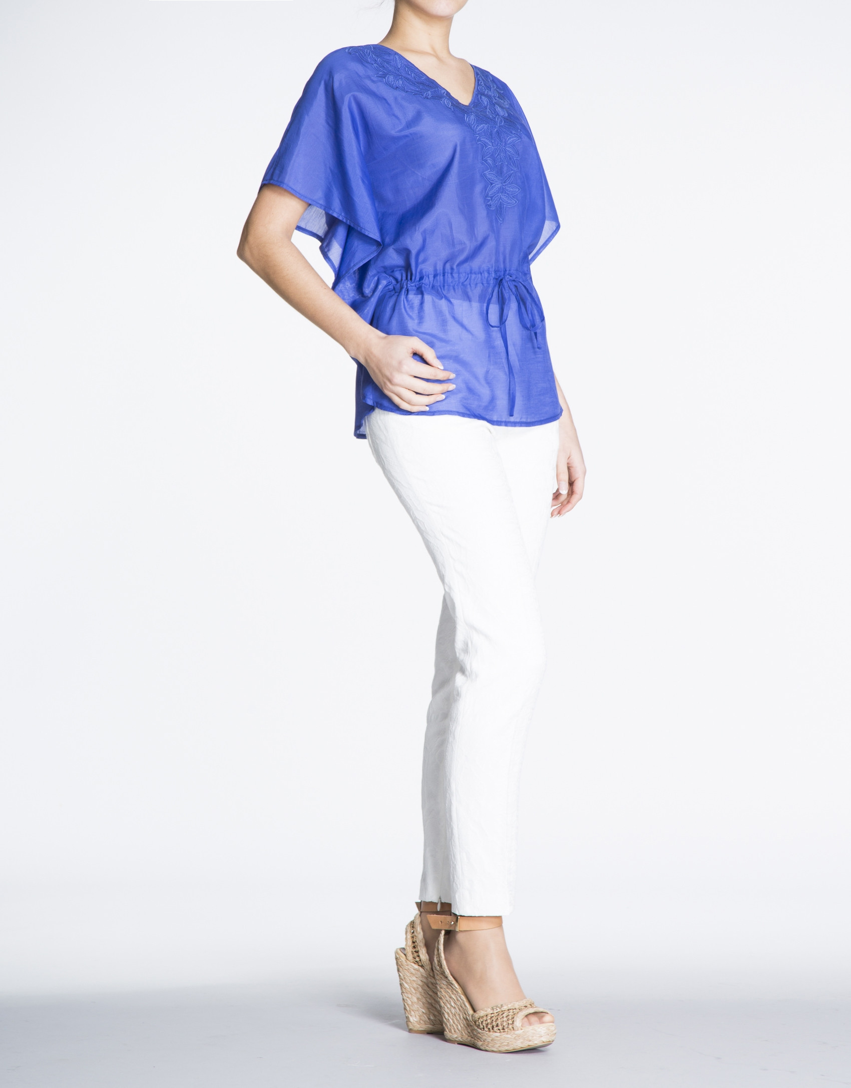 Klein blue loose blouse with embroidered leaves