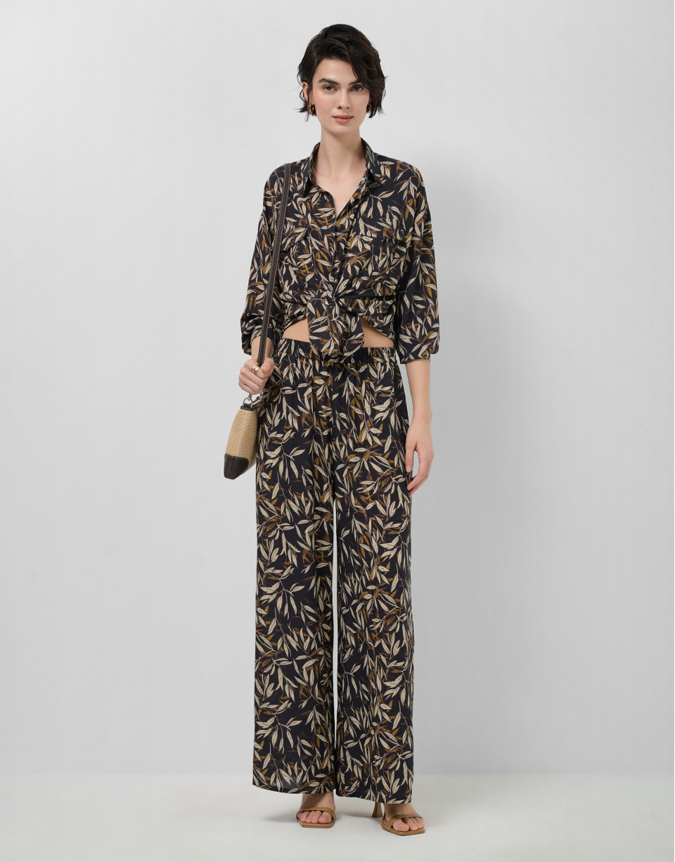 Oversized blouse in brown leaf print crepe | Roberto Verino