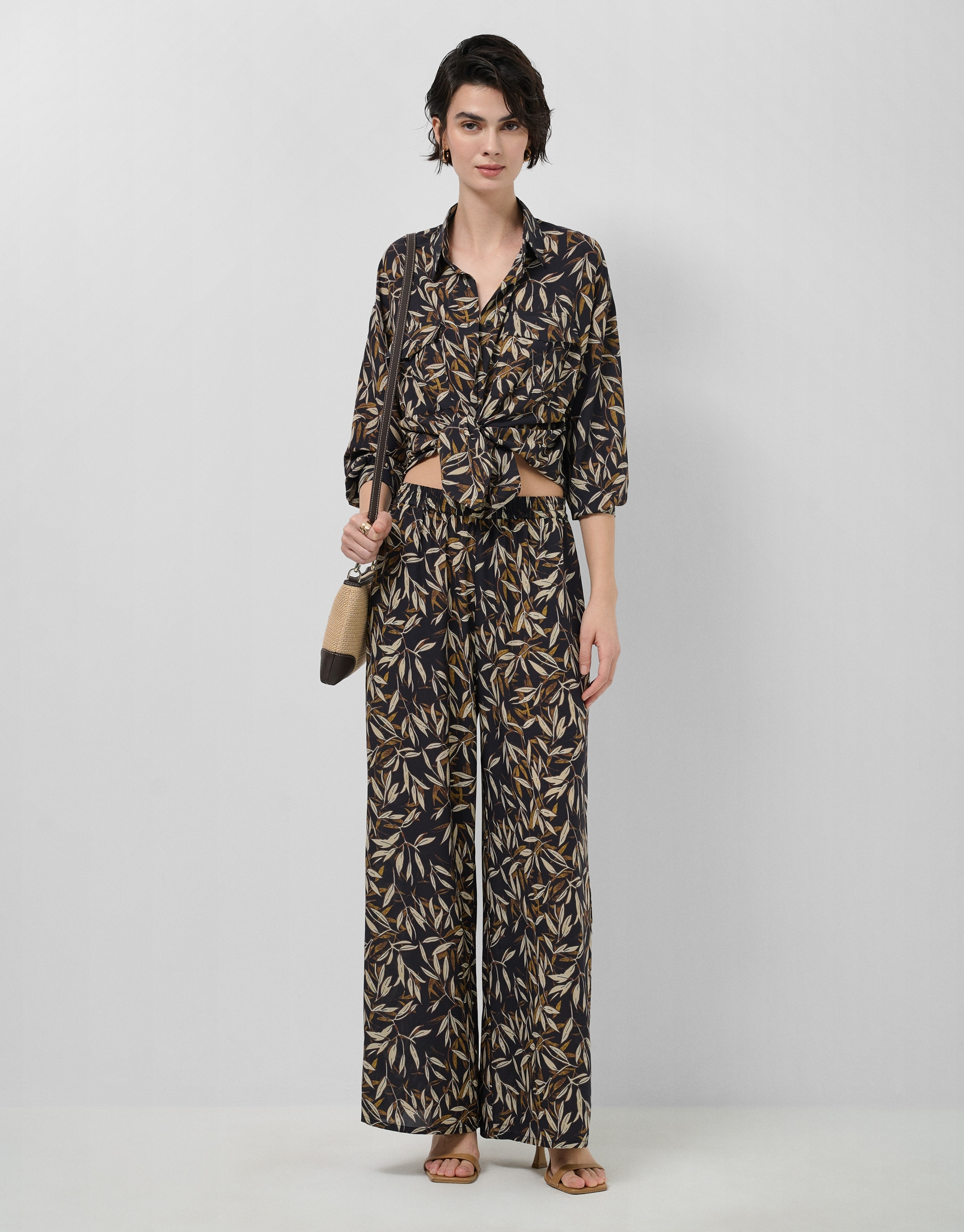 Blusa oversize crepé estampado hojas tonos ... | Roberto Verino