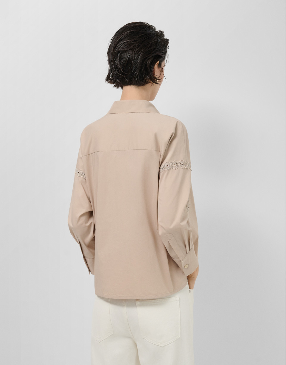 Oversized camel shirt with lace trim - Woman | Roberto Verino