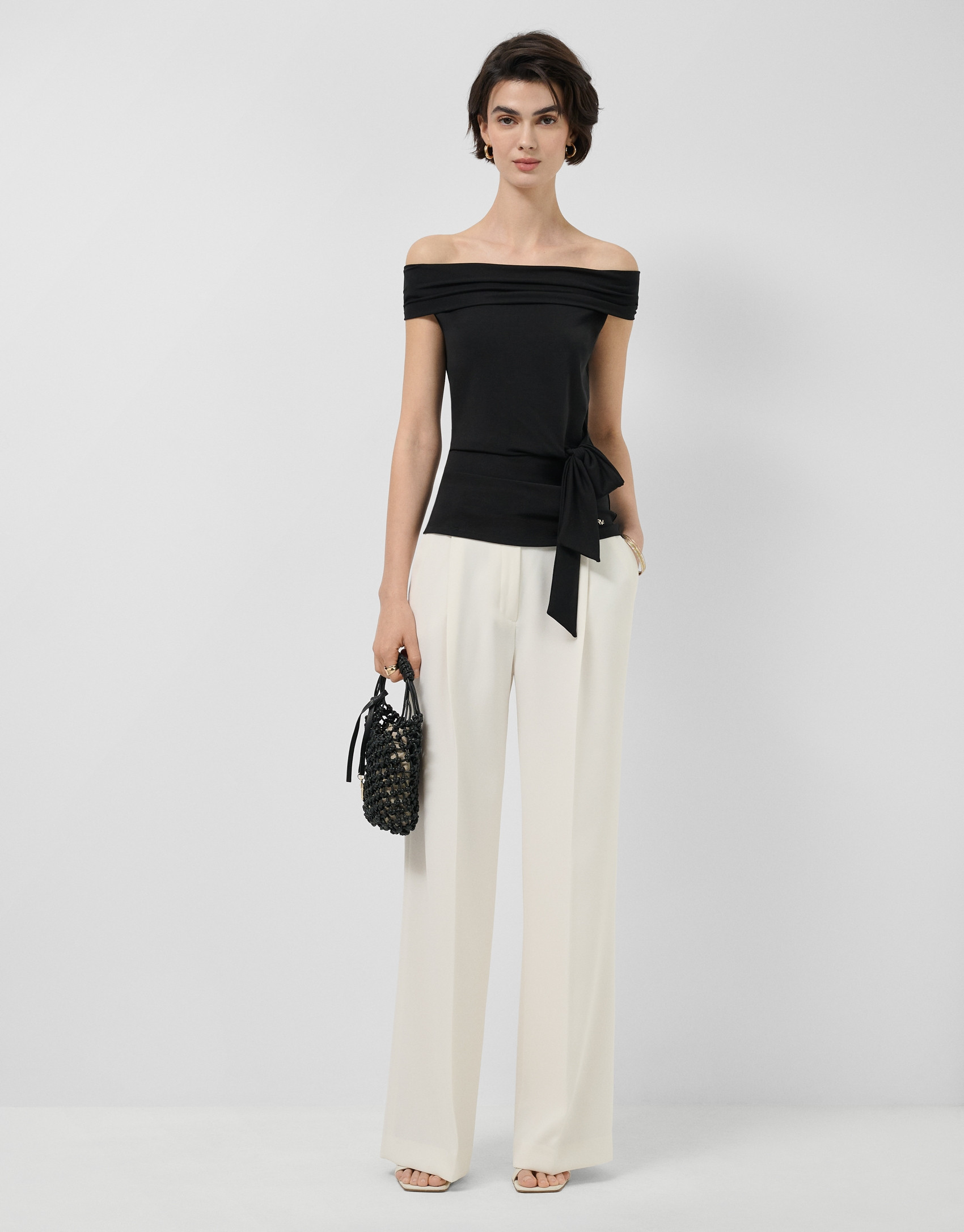 Black cut-out sleeveless T-shirt - Woman | Roberto Verino