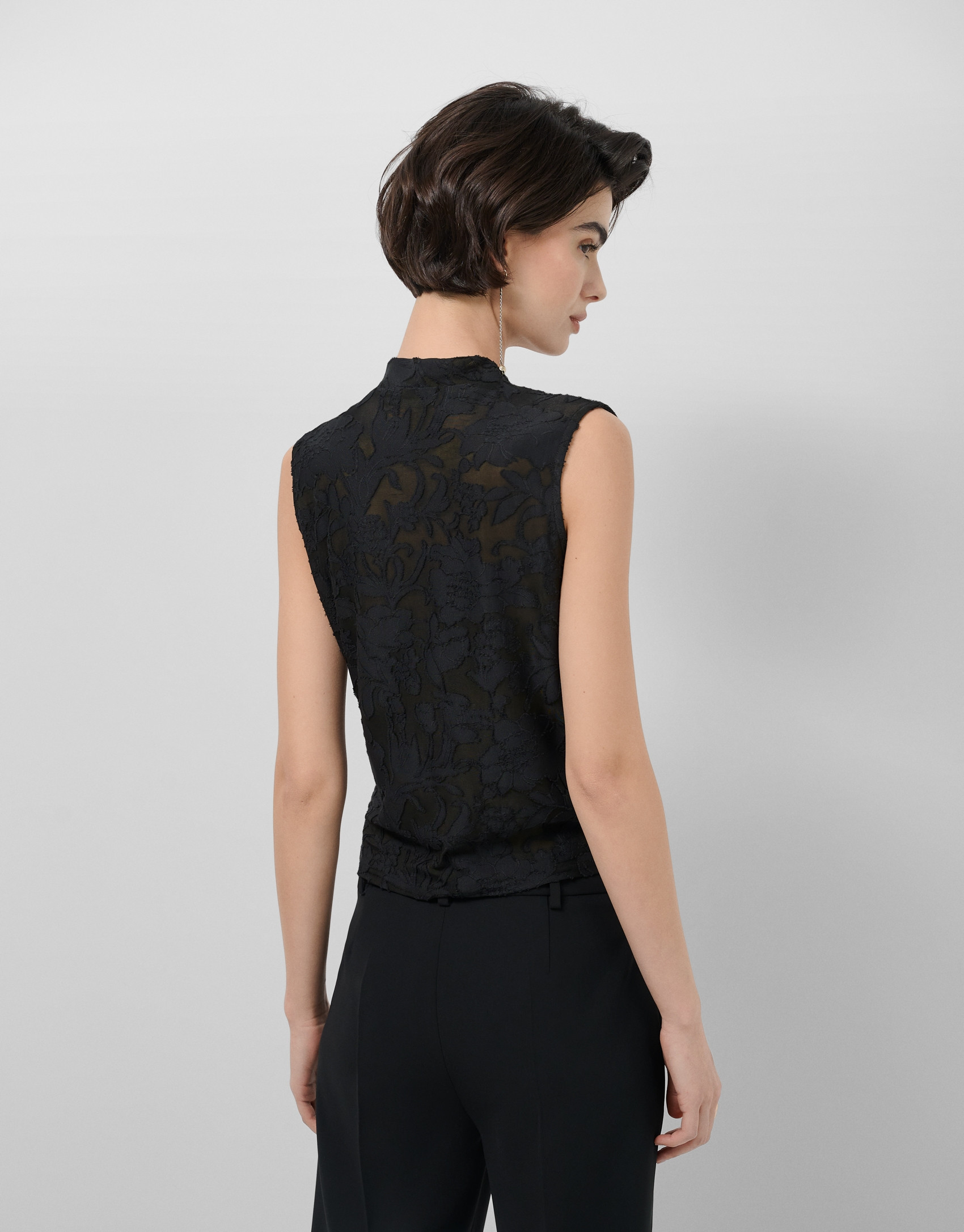 Black devoré knit crossover sleeveless T-shirt | Roberto Verino