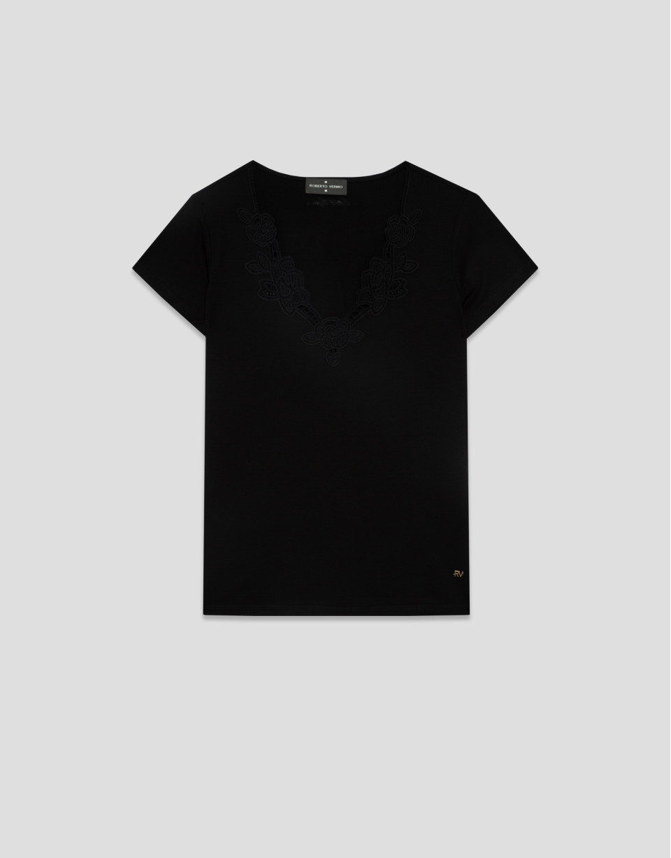 Black short-sleeved T-shirt with embroidered ... | Roberto Verino