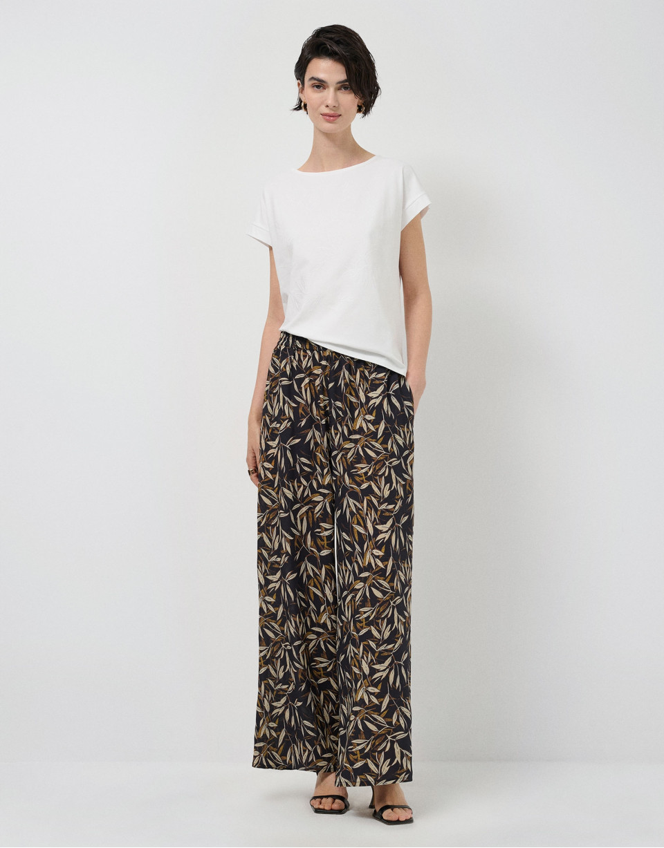 Oversized white sleeveless T-shirt with ... | Roberto Verino