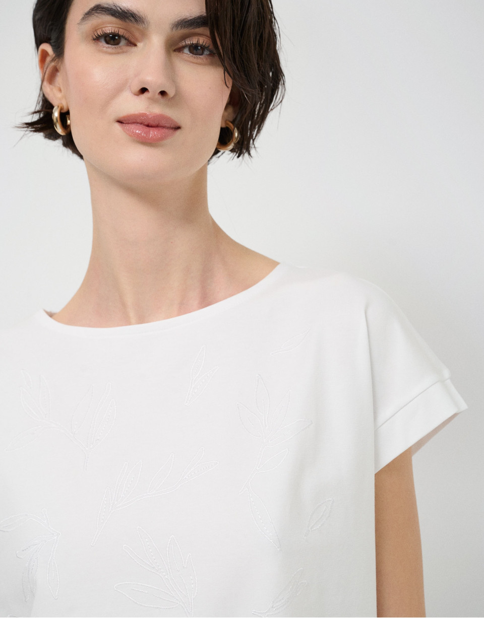 Oversized white sleeveless T-shirt with ... | Roberto Verino