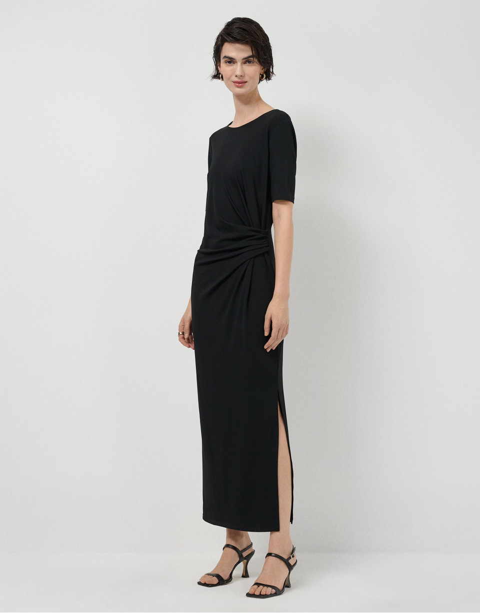 Black short-sleeved gathered knit dress - Woman | Roberto Verino