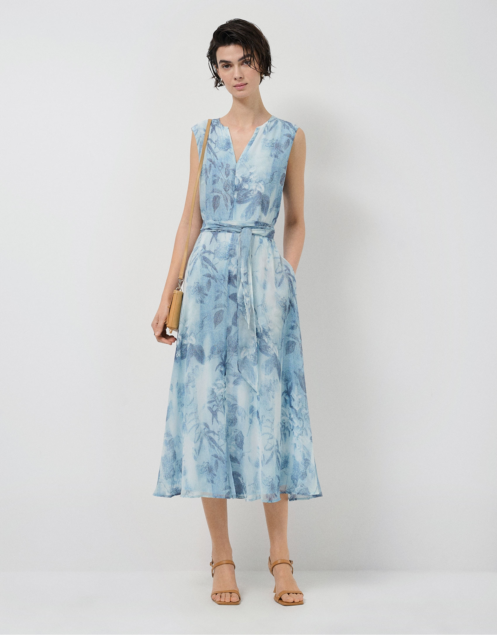 Lightweight blue midi sleeveless dress - Woman | Roberto Verino