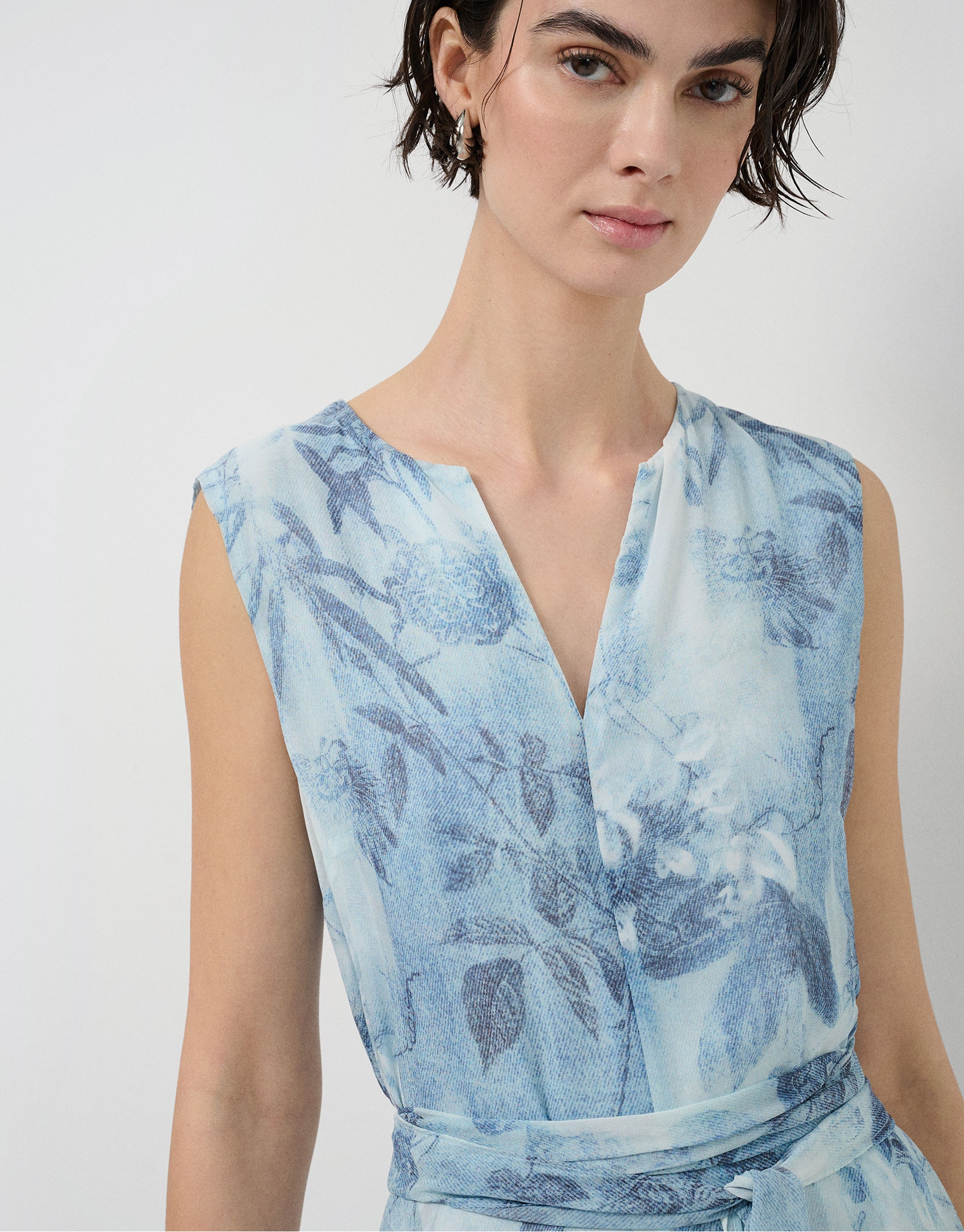 Vestido midi sin mangas tejido ligero tonos ... | Roberto Verino