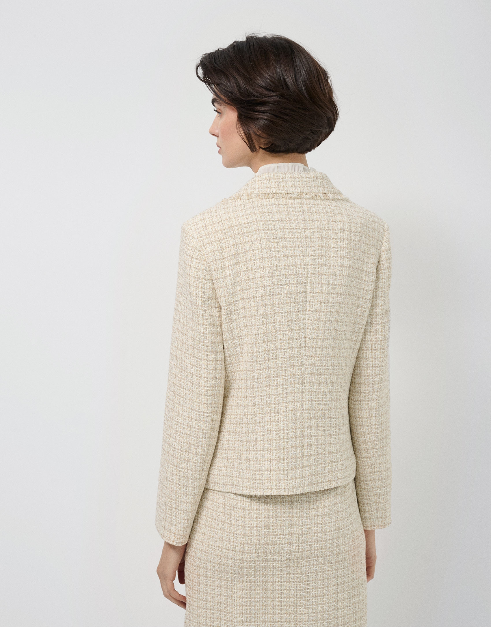Beige short jacket with fancy thread weave | Roberto Verino