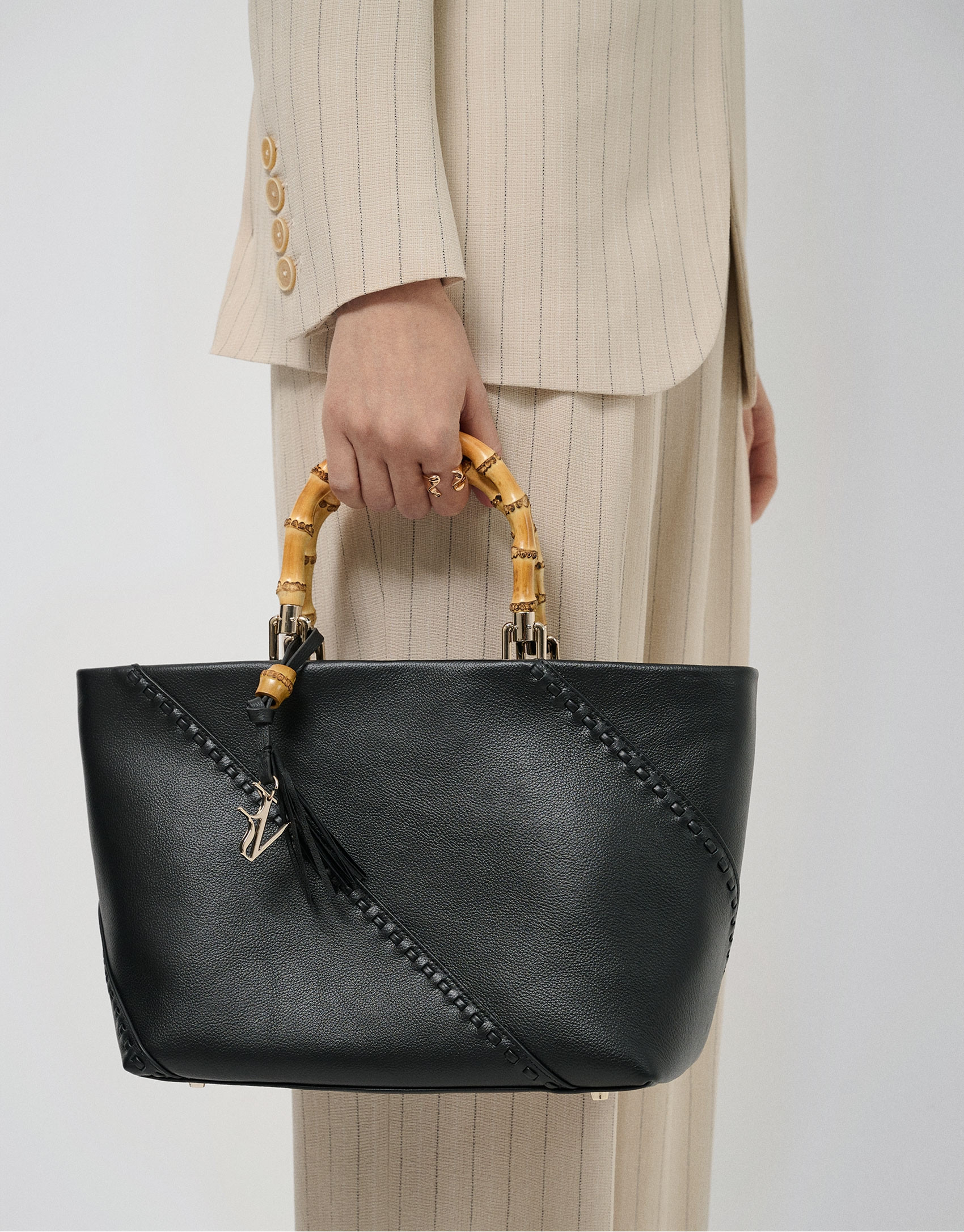 Clara Satchel black leather handbag - Woman | Roberto Verino