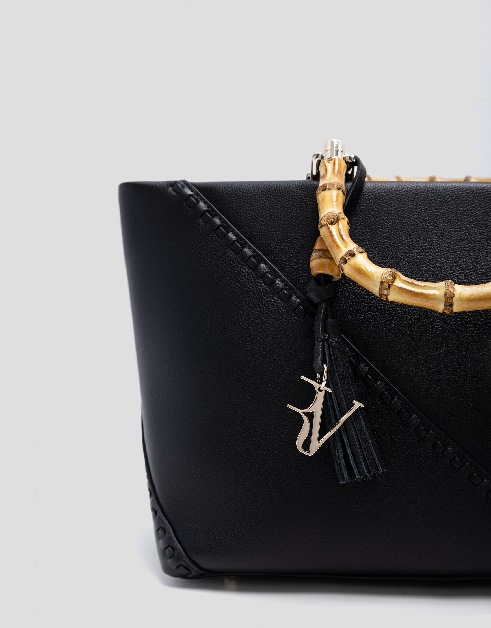 Bolso de mano Clara Satchel piel negra - Mujer | Roberto Verino