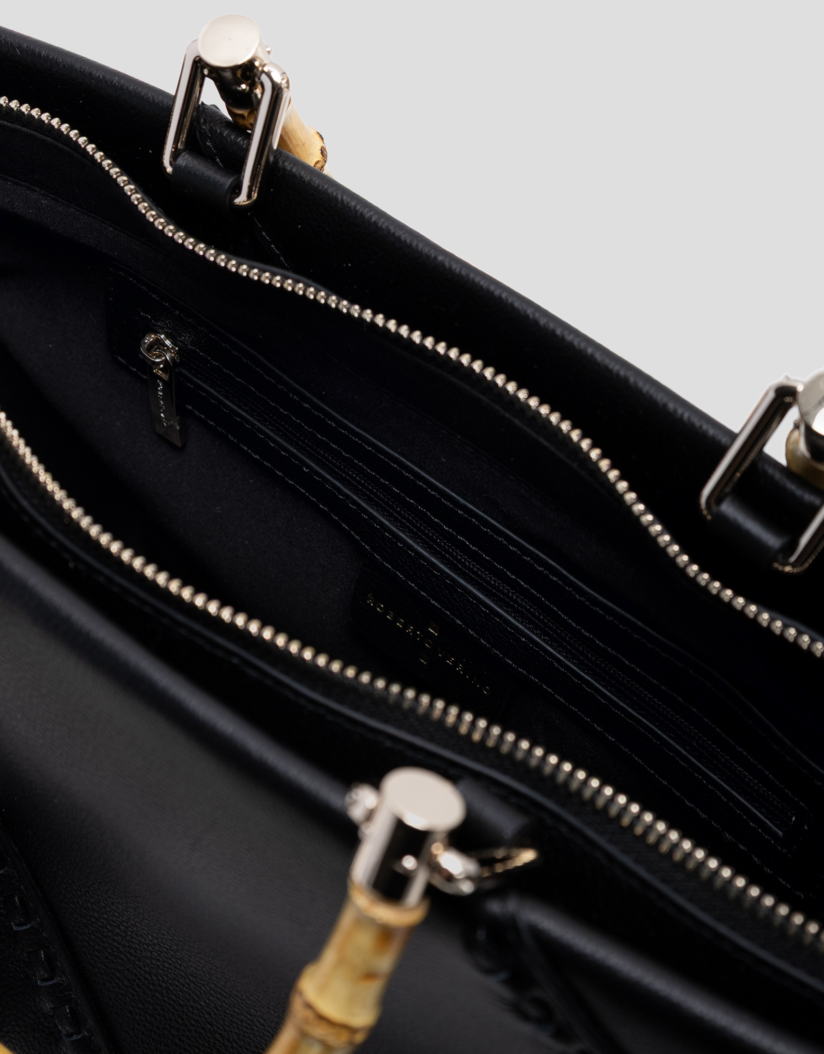 Bolso de mano Clara Satchel piel negra - Mujer | Roberto Verino