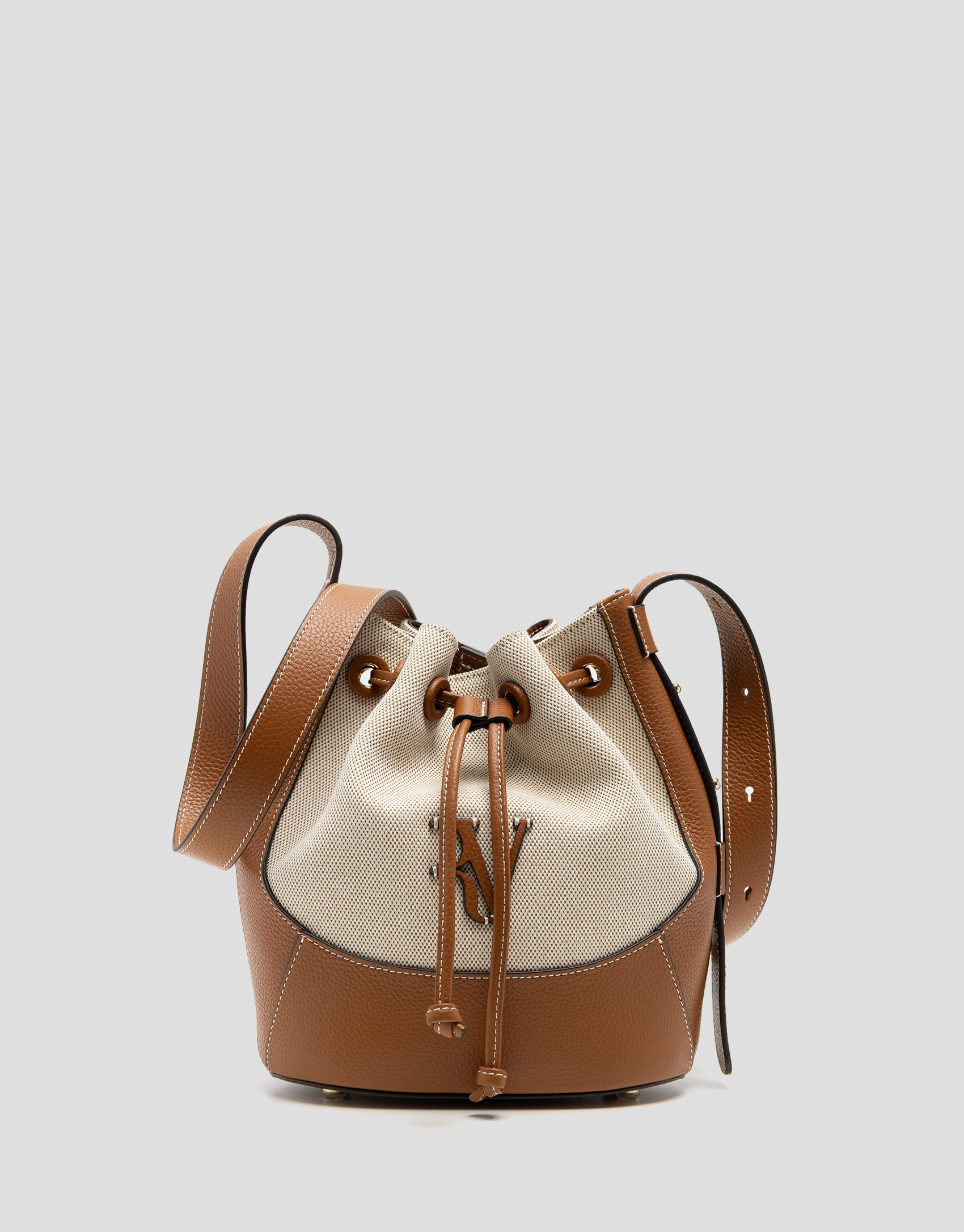 Iera Bucket shoulder bag in canvas and camel ... | Roberto Verino
