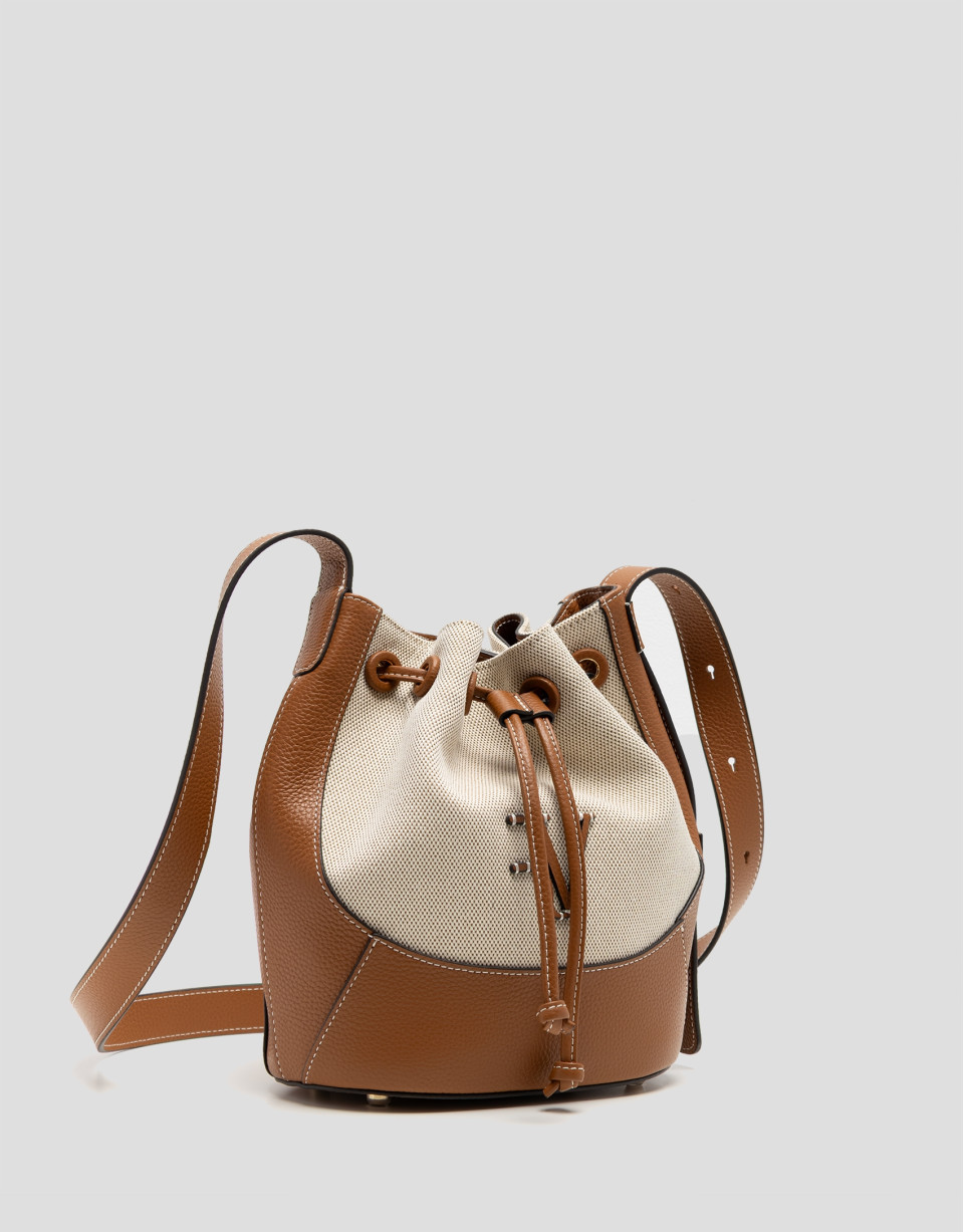 Iera Bucket shoulder bag in canvas and camel ... | Roberto Verino