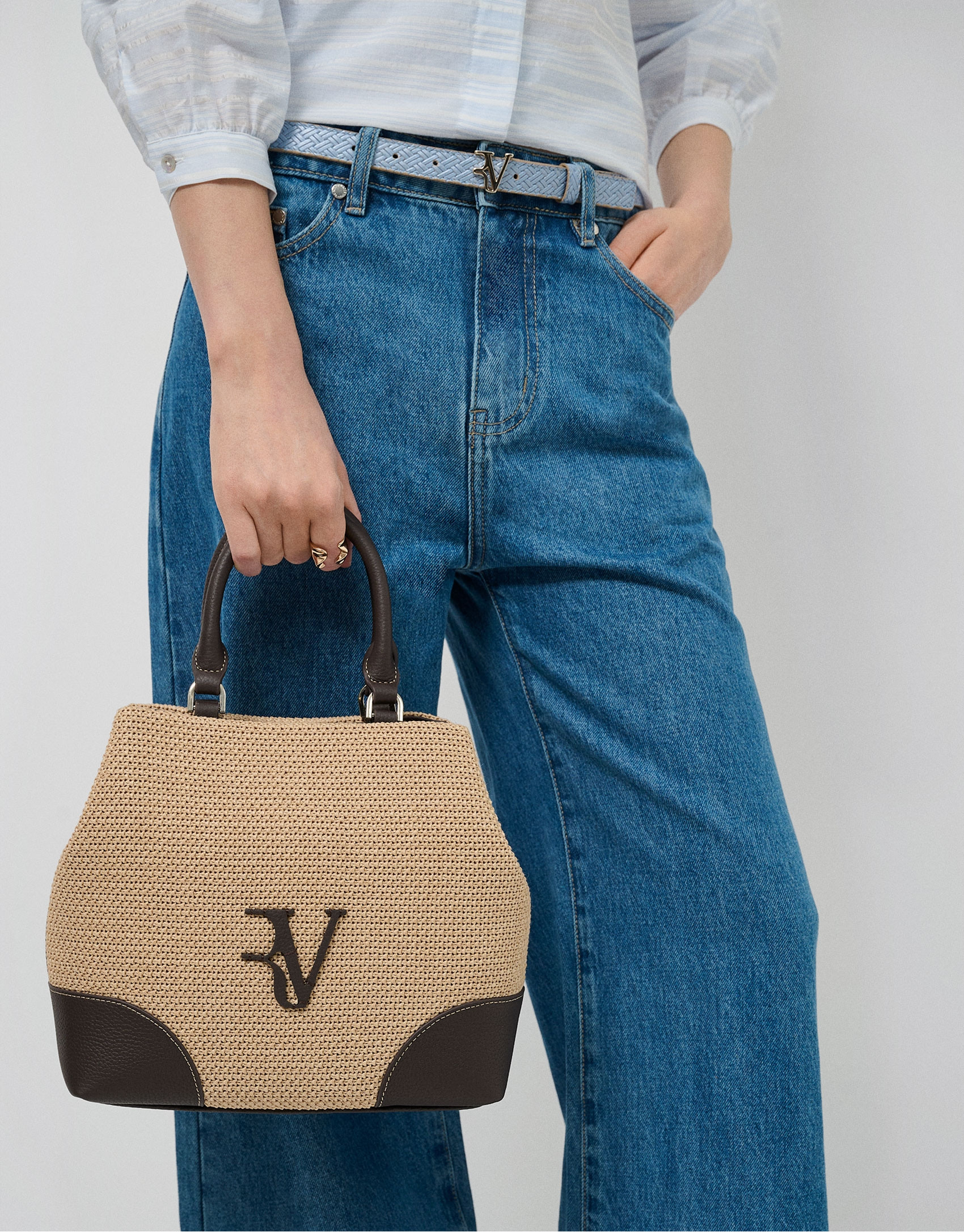 Vera Bucket bag in beige and brown leather | Roberto Verino