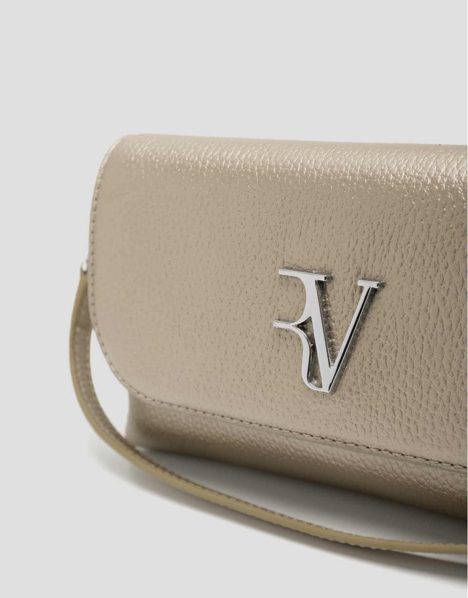 Rita Metal clutch bag in gold - Woman - SS2026 | Roberto Verino