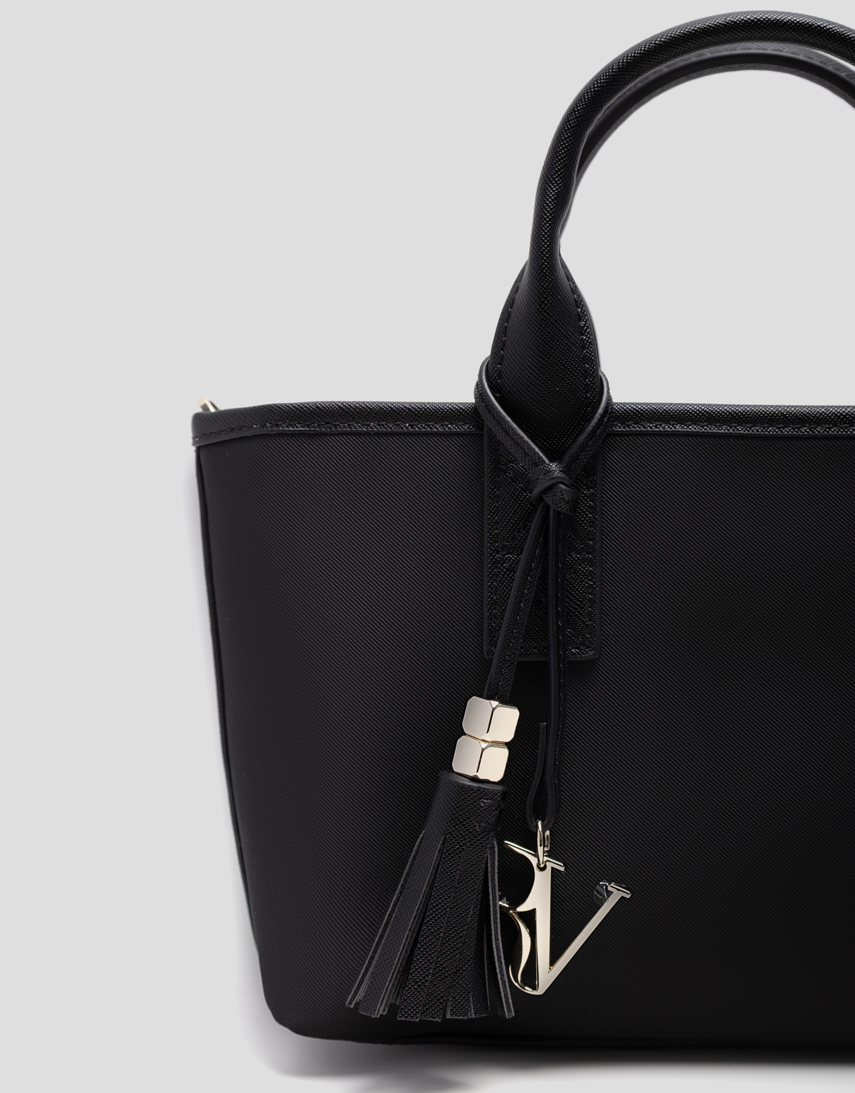 Dafne Mini black nylon handbag - Woman - SS2026 | Roberto Verino