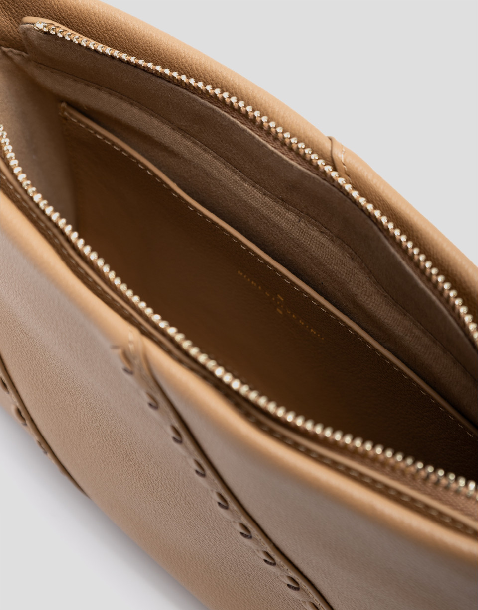 Clara Messenger camel leather shoulder bag | Roberto Verino