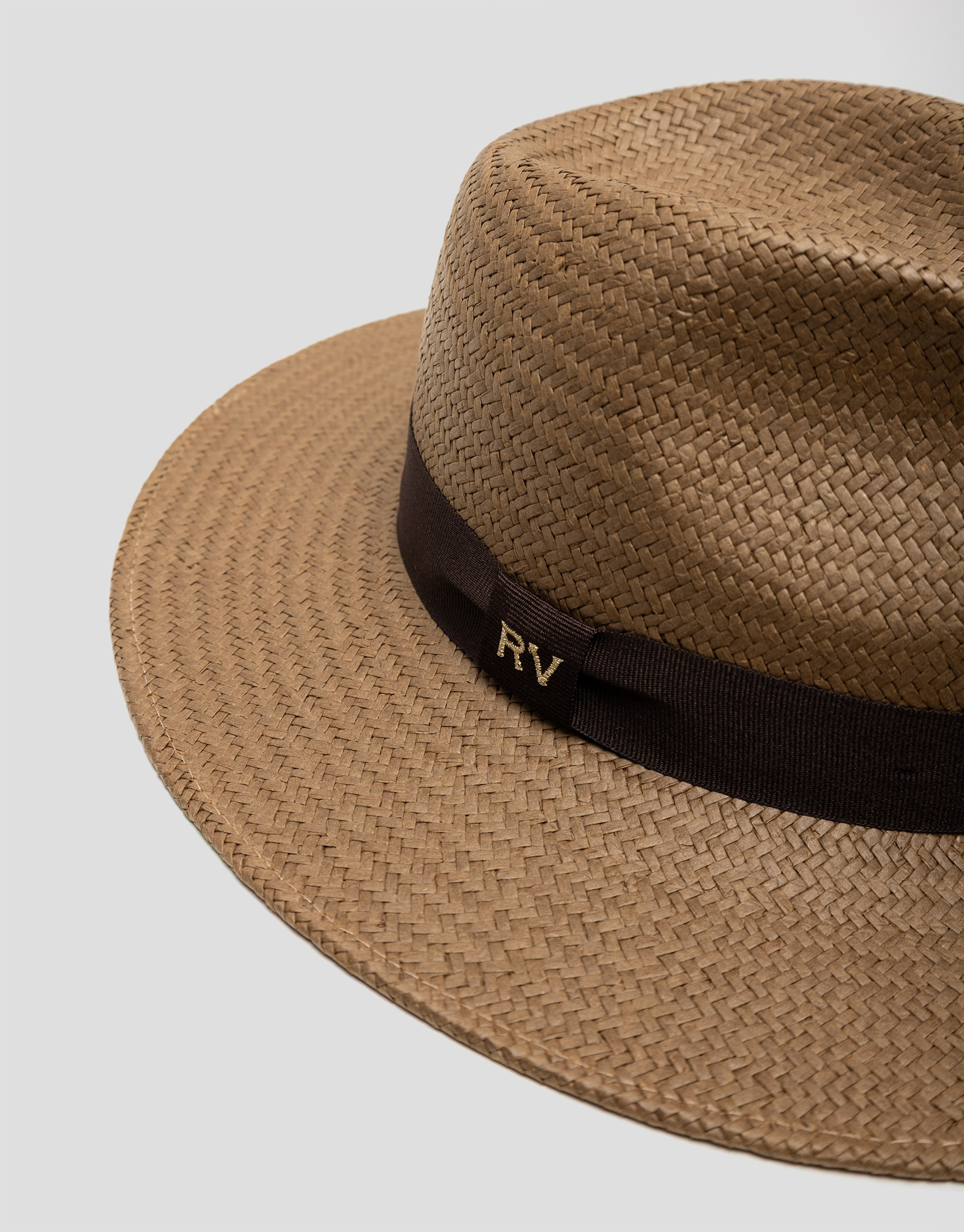 Toasted plant fibre hat with brown ribbon | Roberto Verino