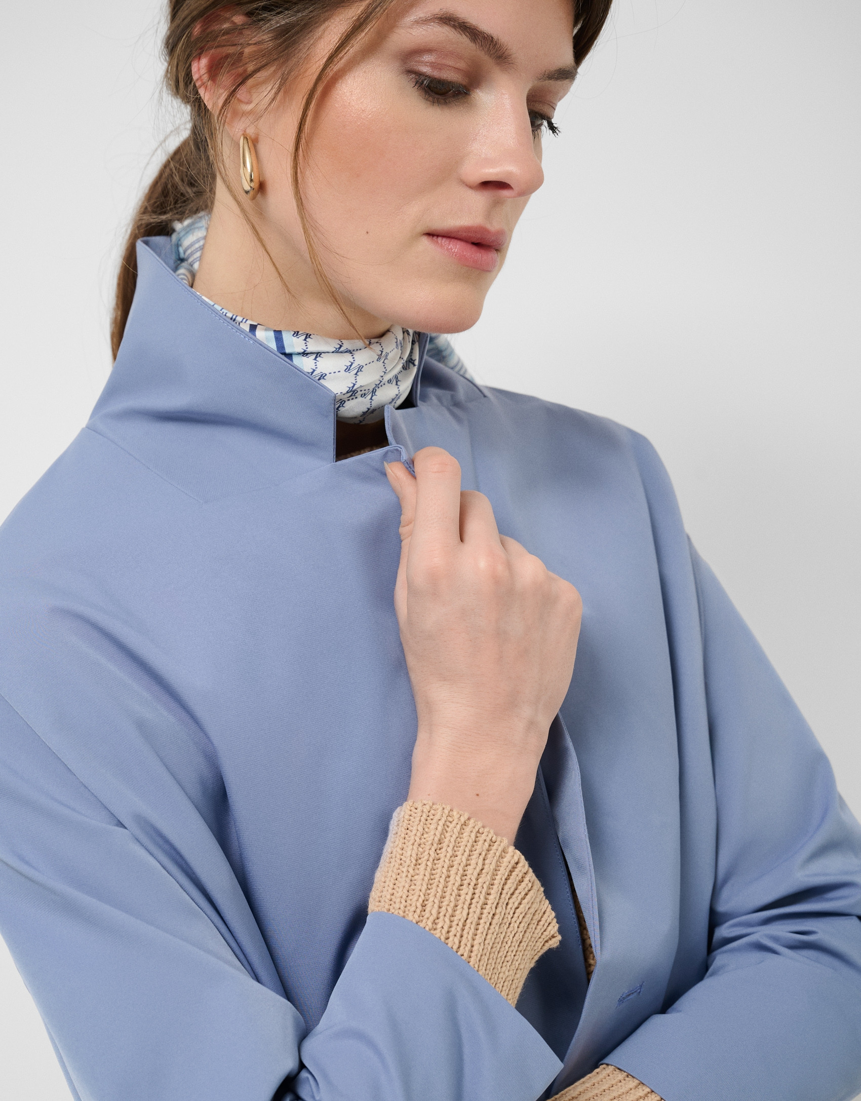 Oversized blue trench coat - Woman - SS2026 | Roberto Verino