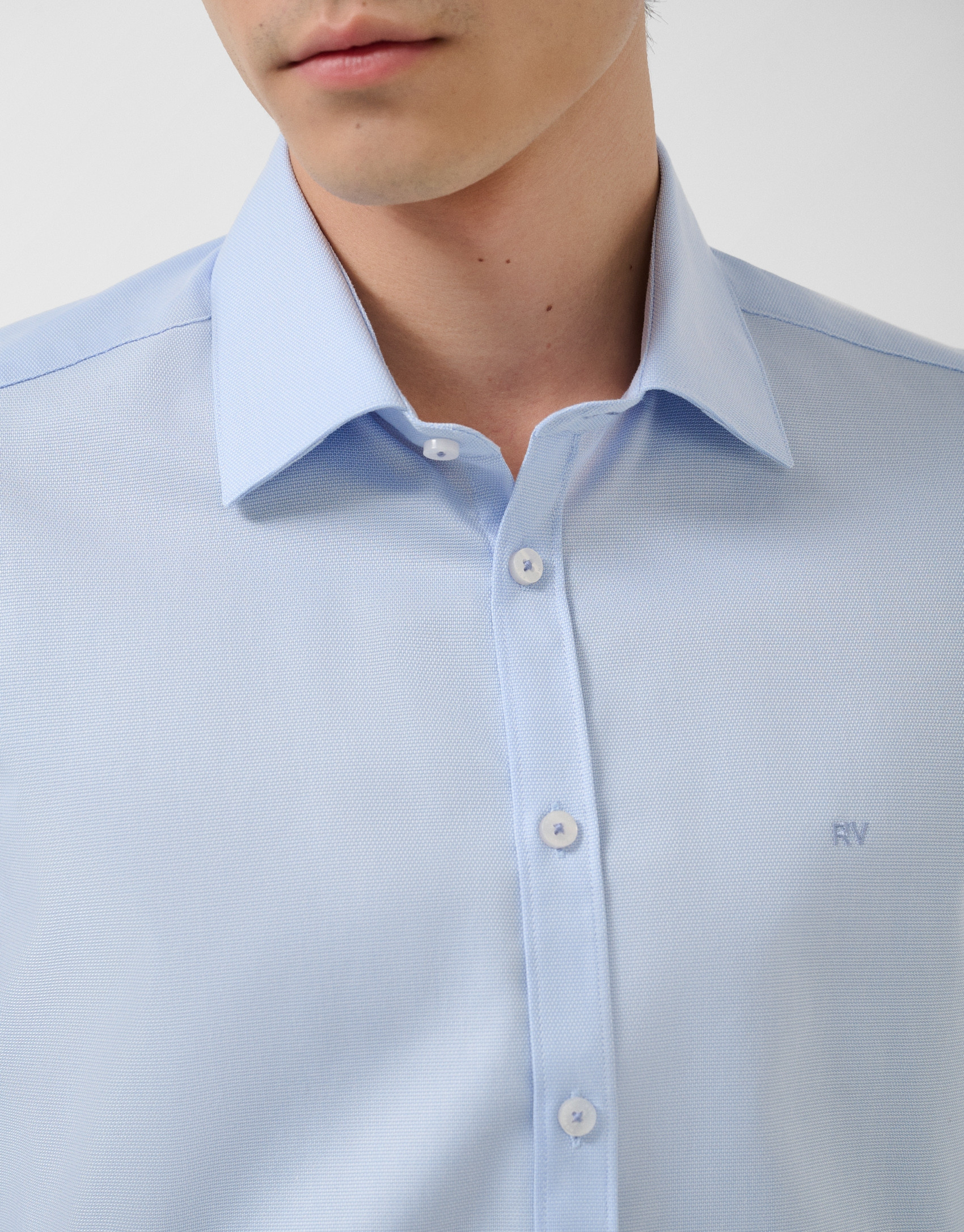 Slim fit sports shirt with blue microstructure | Roberto Verino