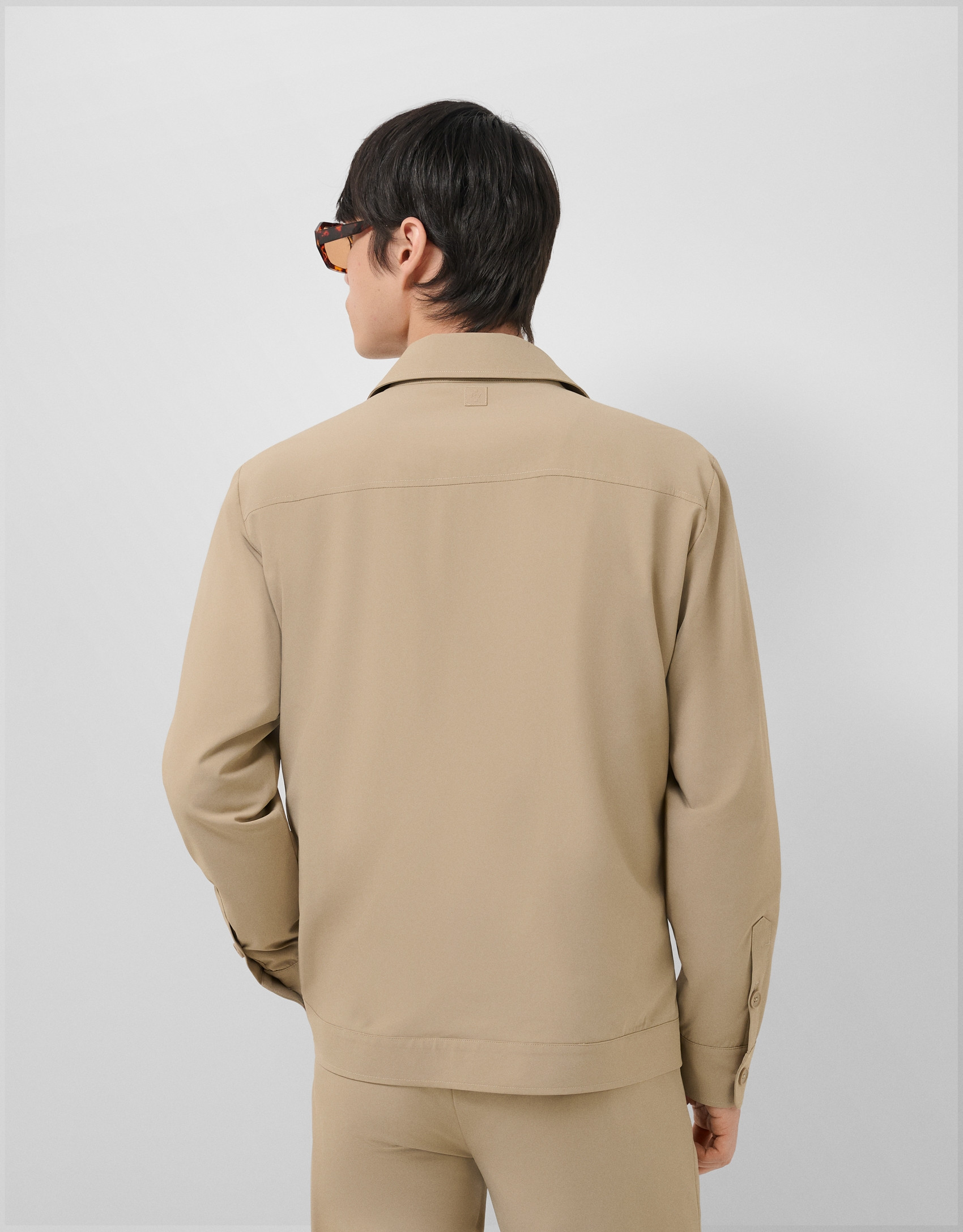 Sobrecamisa separate técnica color beige | Roberto Verino