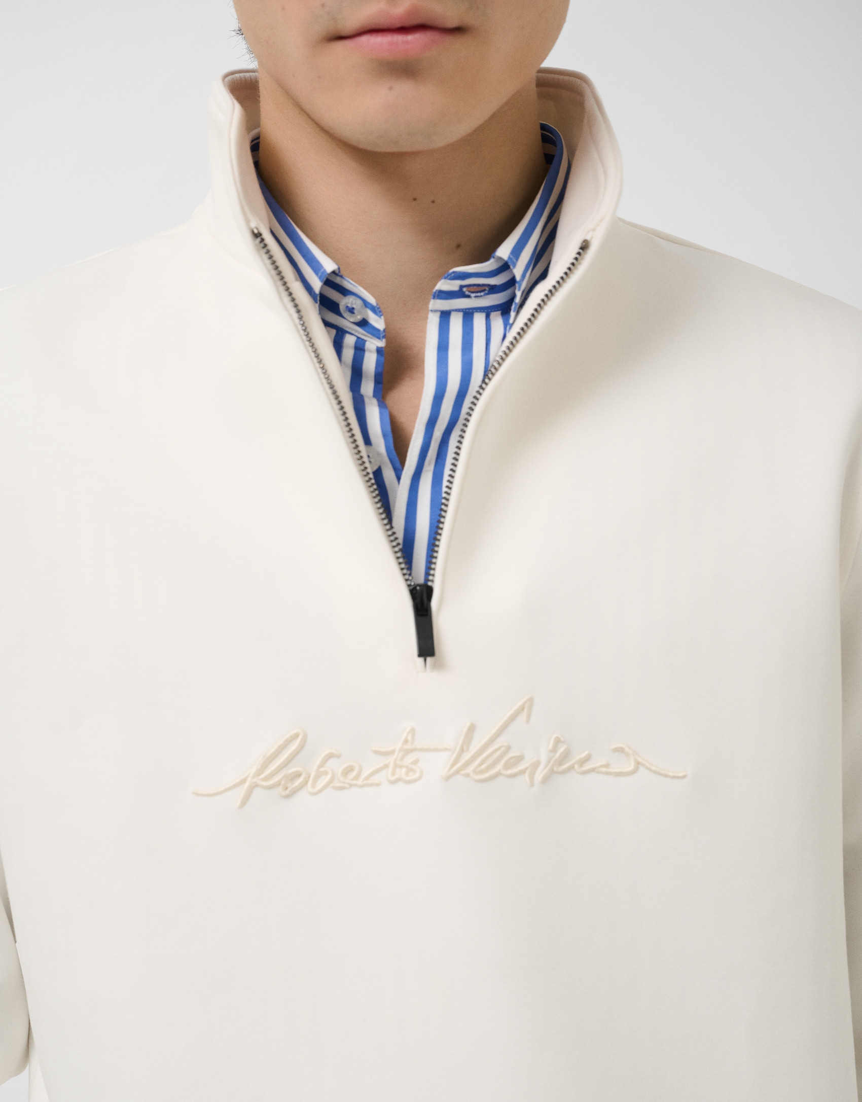 Off-white half-zip sweatshirt with chest logo | Roberto Verino