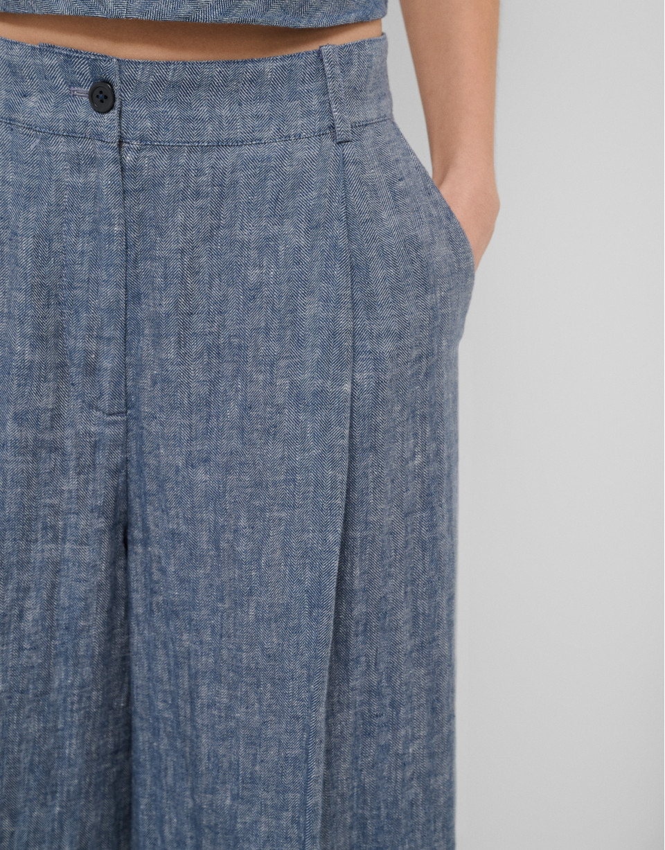 Wide-leg trousers with pleats in blue linen | Roberto Verino
