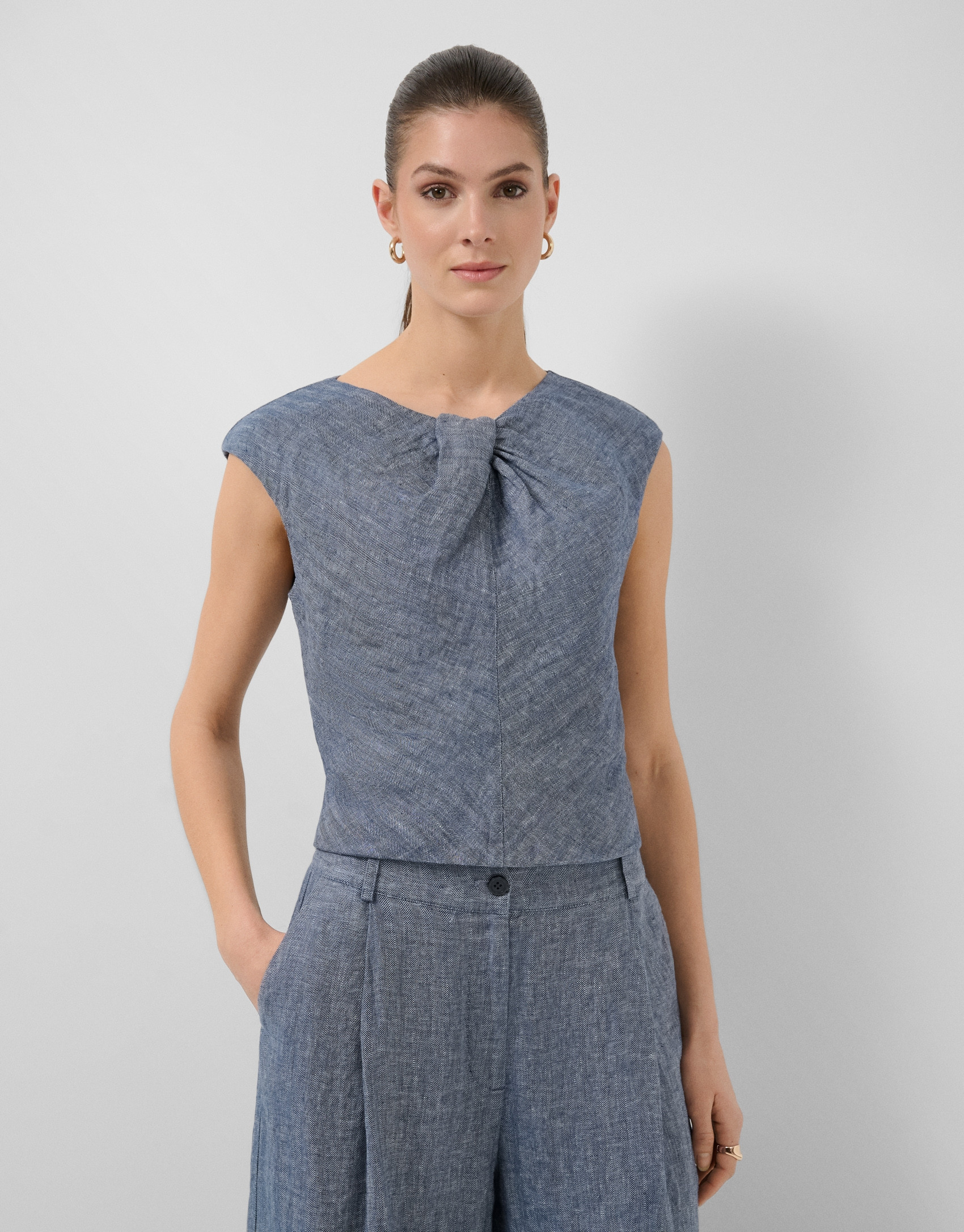 Blusa sin mangas fruncida lino azul - Mujer | Roberto Verino