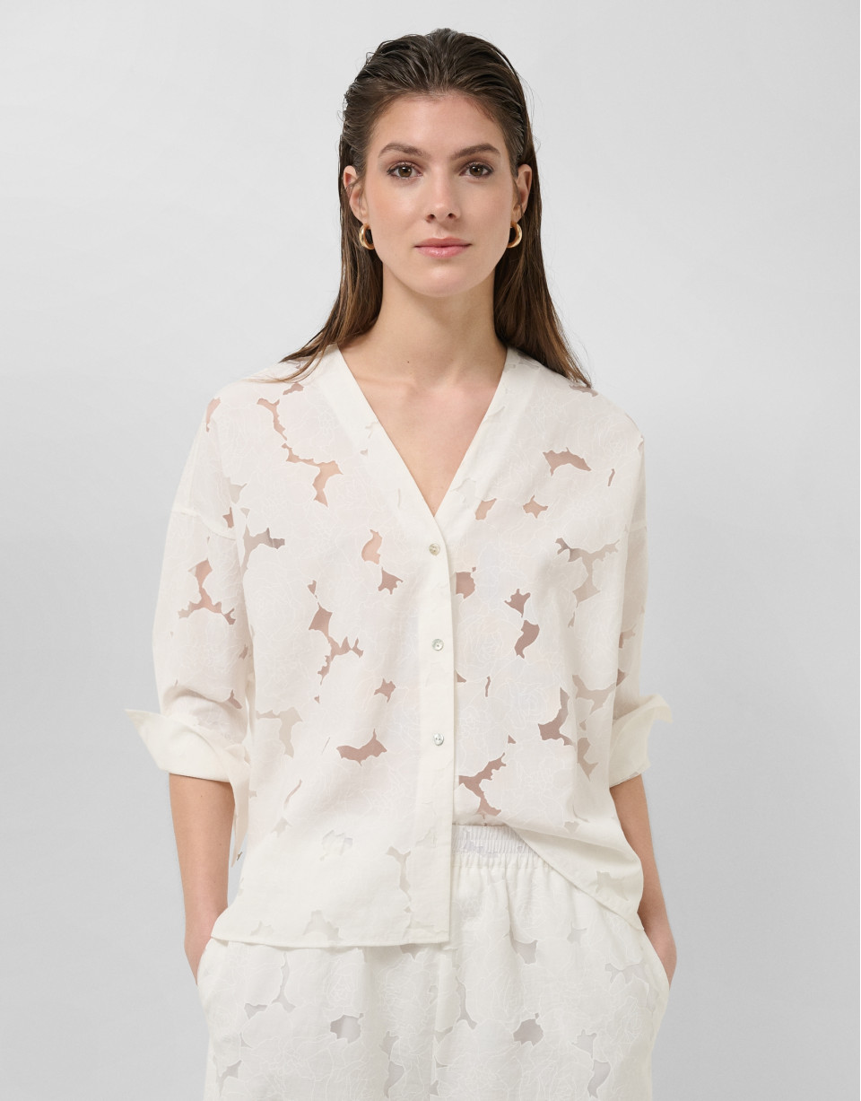 Oversized white devoré blouse with floral print | Roberto Verino