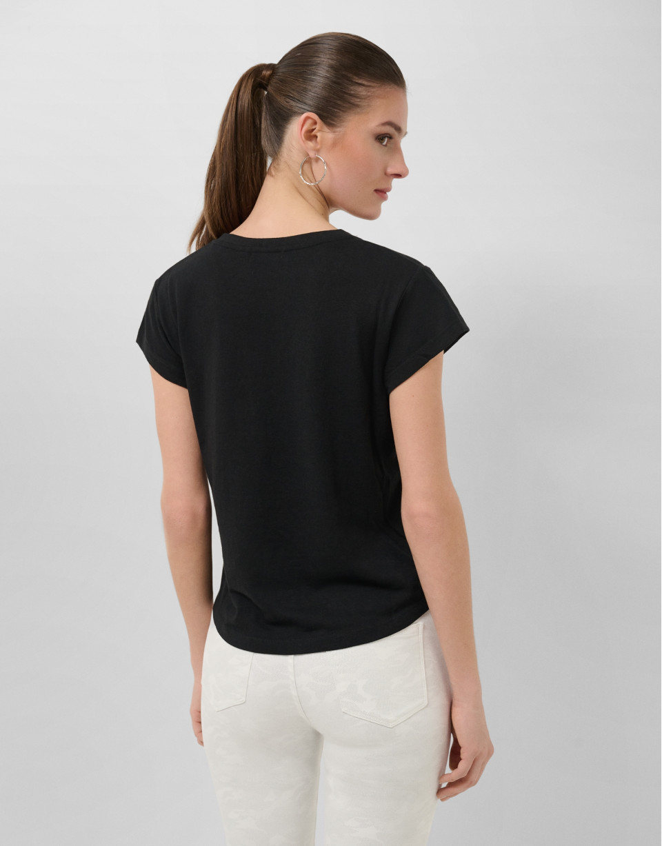 Lightweight cotton V-neck T-shirt in black | Roberto Verino