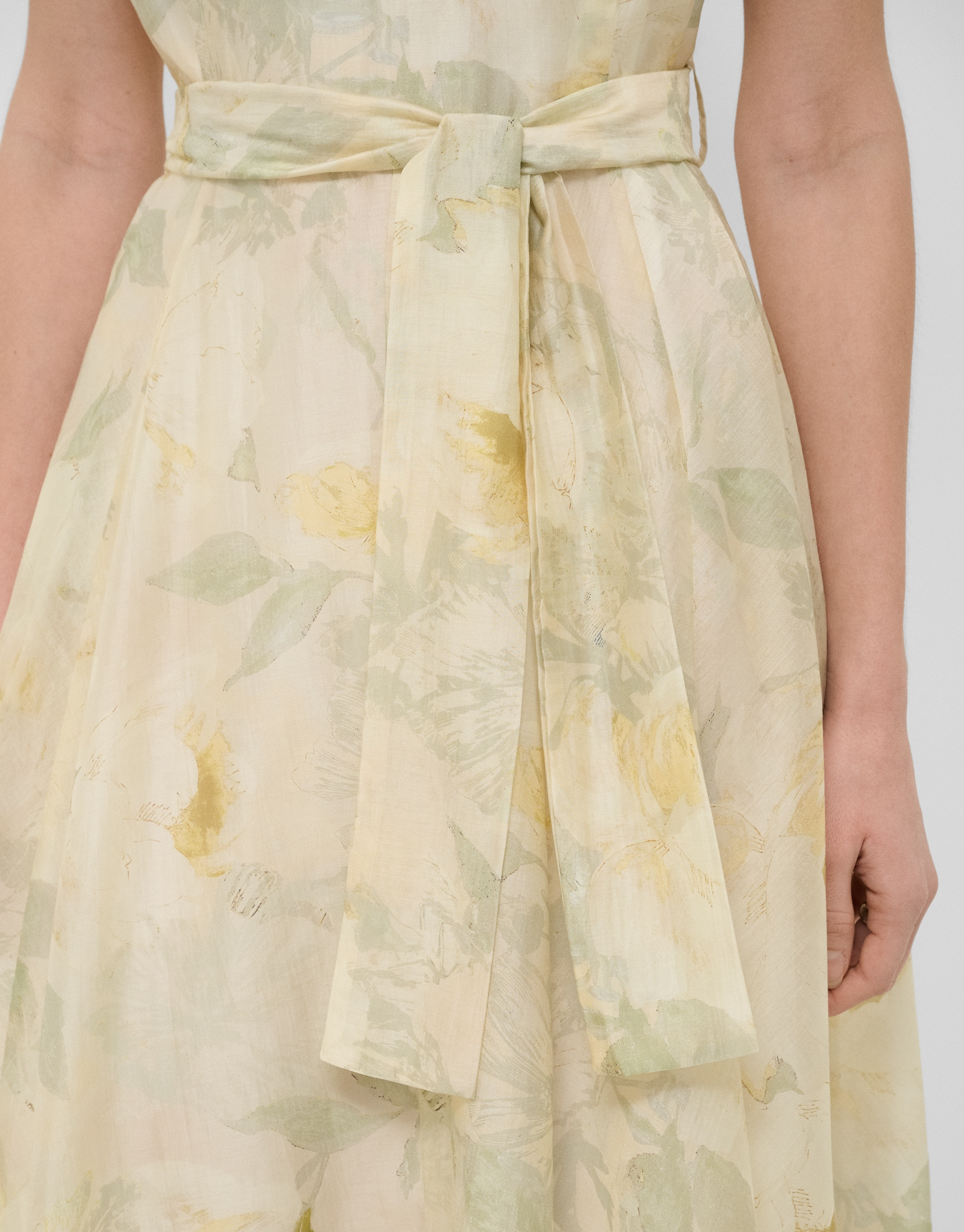 Vestido sin mangas en gasa estampado floral ... | Roberto Verino