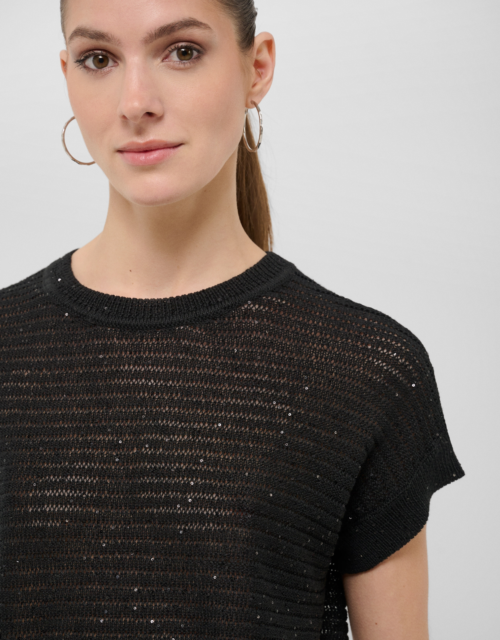 Black unstitched linen knit jumper - Woman | Roberto Verino