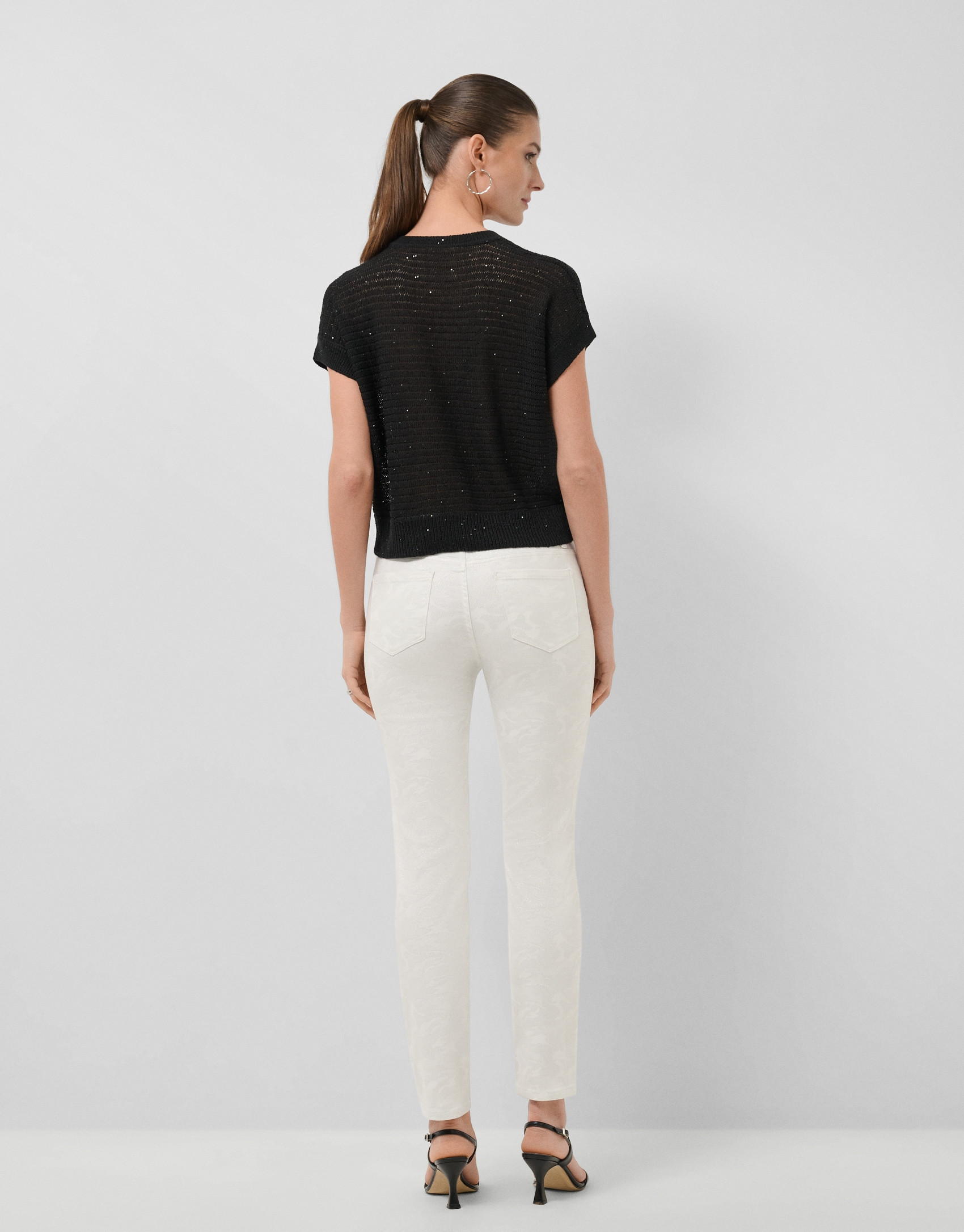 Black unstitched linen knit jumper - Woman | Roberto Verino