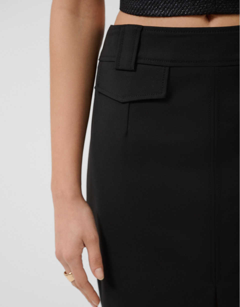 Black technical fabric straight midi skirt | Roberto Verino