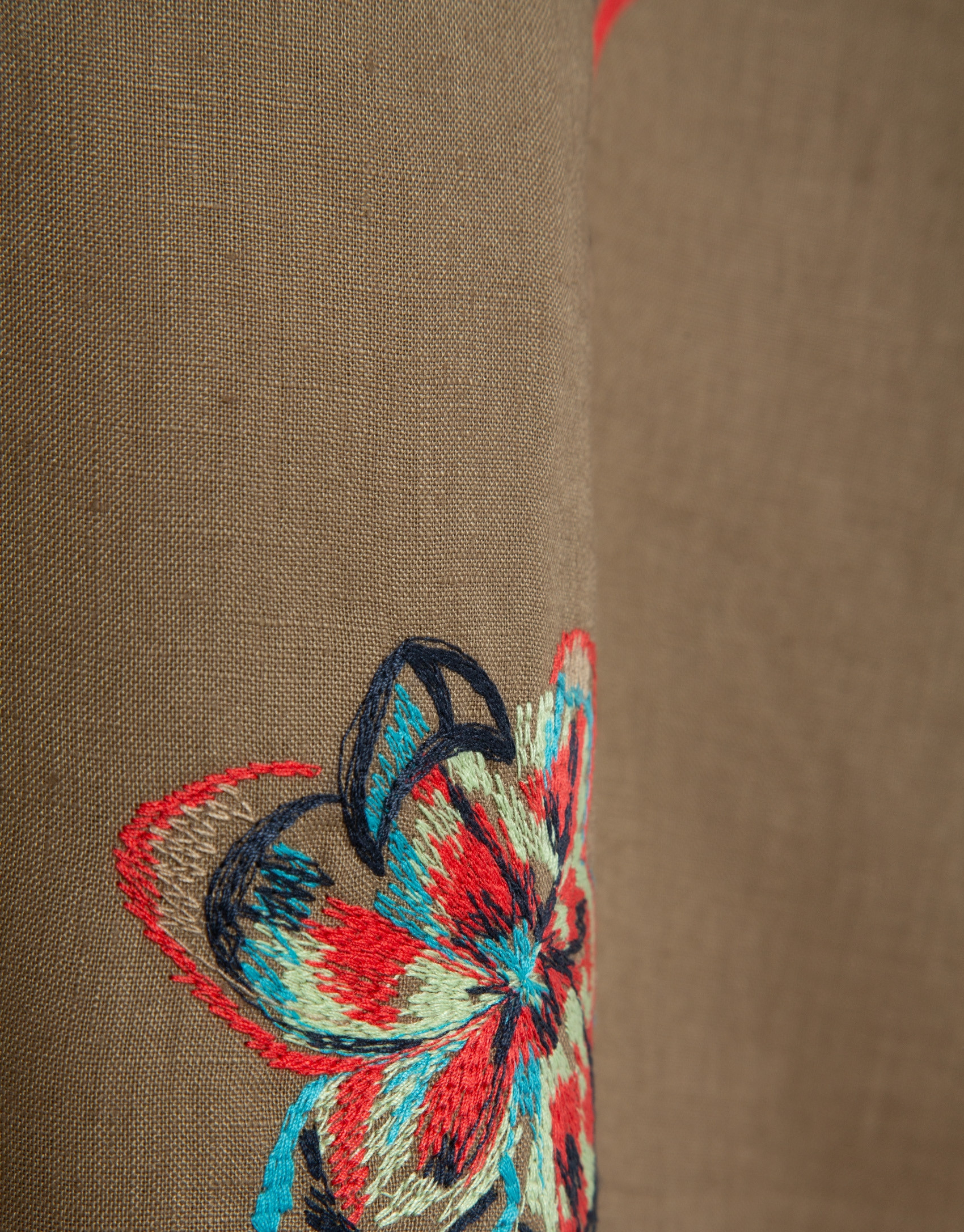 Camel linen midi skirt with floral embroidery | Roberto Verino