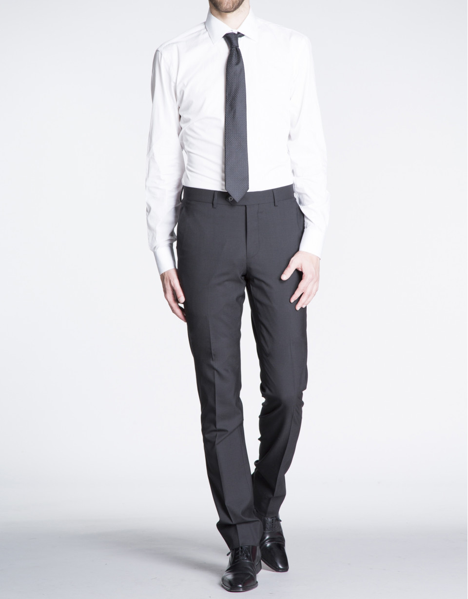 Traje negro liso
