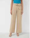 Pantalón fluido tonos beige claro con cinturón | Roberto Verino