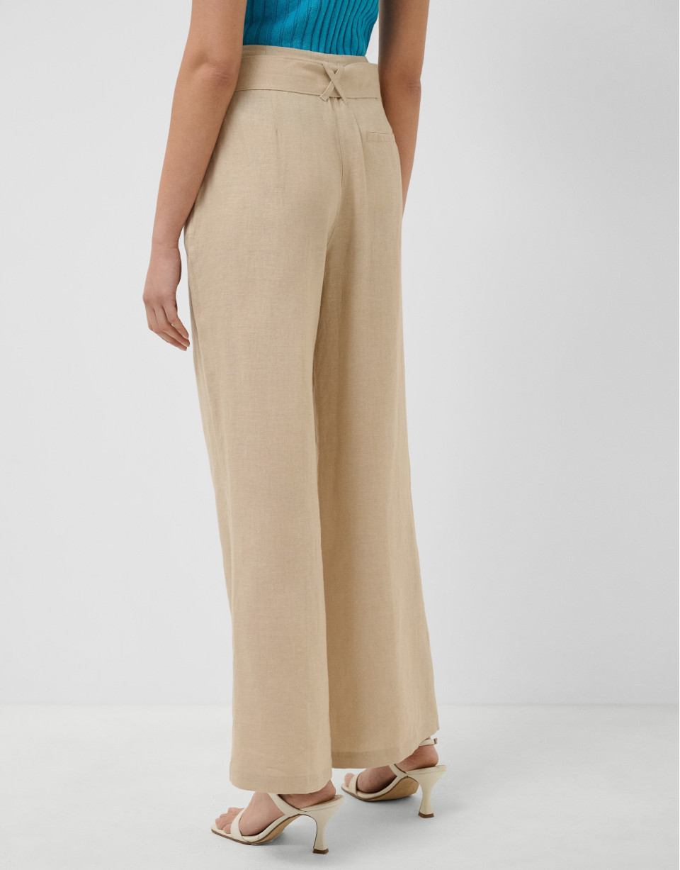 Pantalón fluido tonos beige claro con cinturón | Roberto Verino