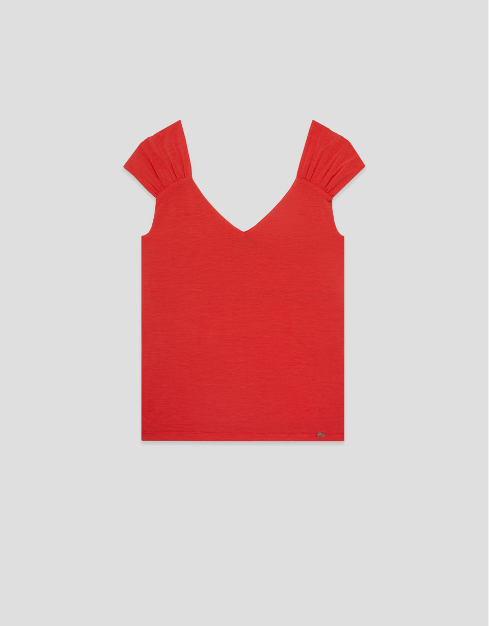 Coral red t-shirt with gathered shoulder | Roberto Verino
